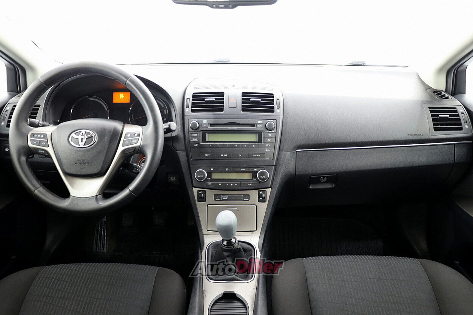 Toyota Avensis 1.8 108kW 2010, photo 5/7