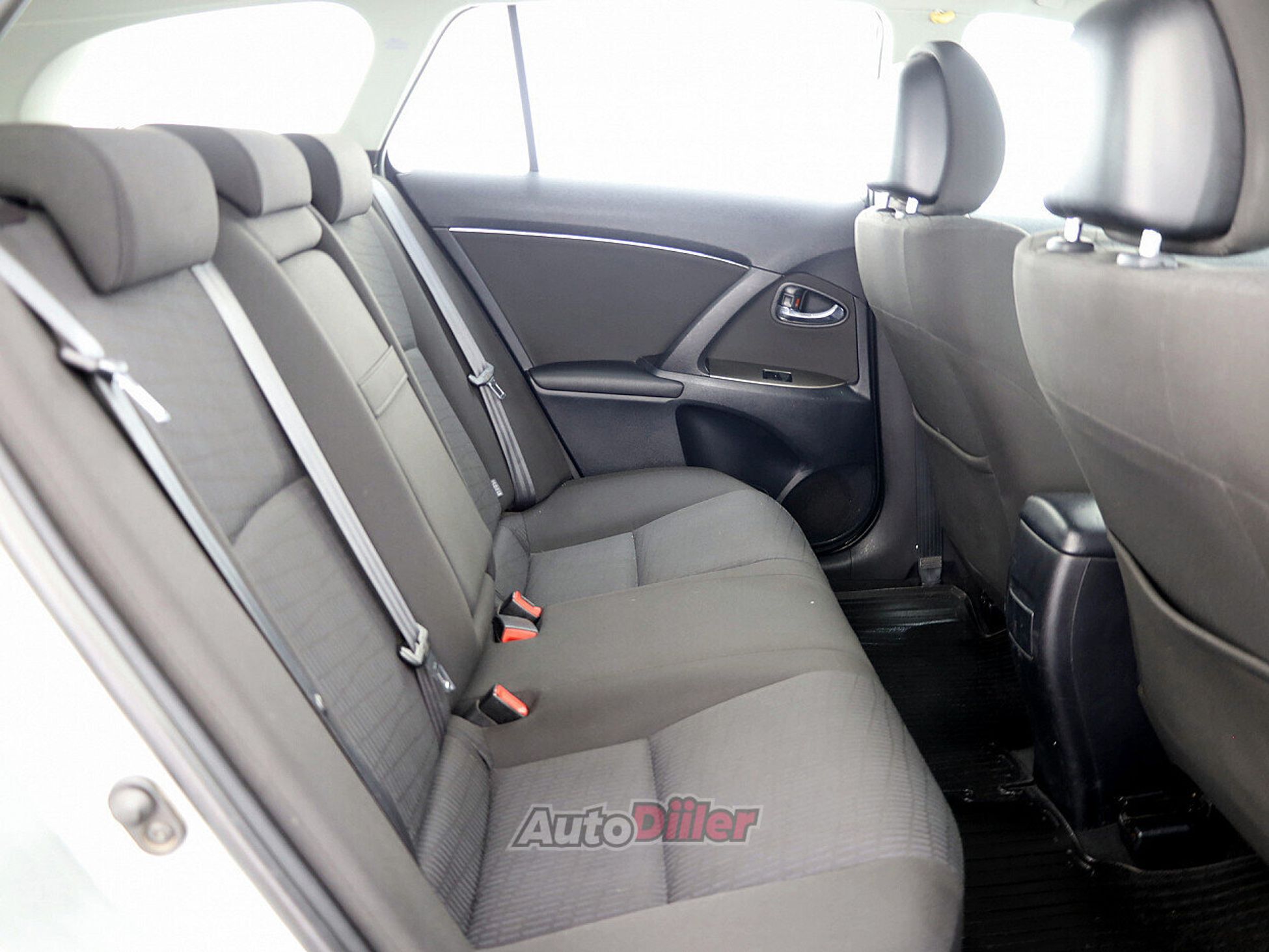 Toyota Avensis 1.8 108kW 2010, photo 7/7