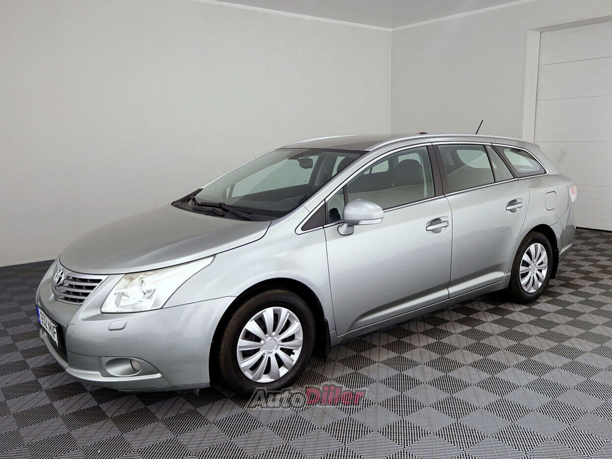 Toyota Avensis 1.8 108kW 2010, photo 2/7