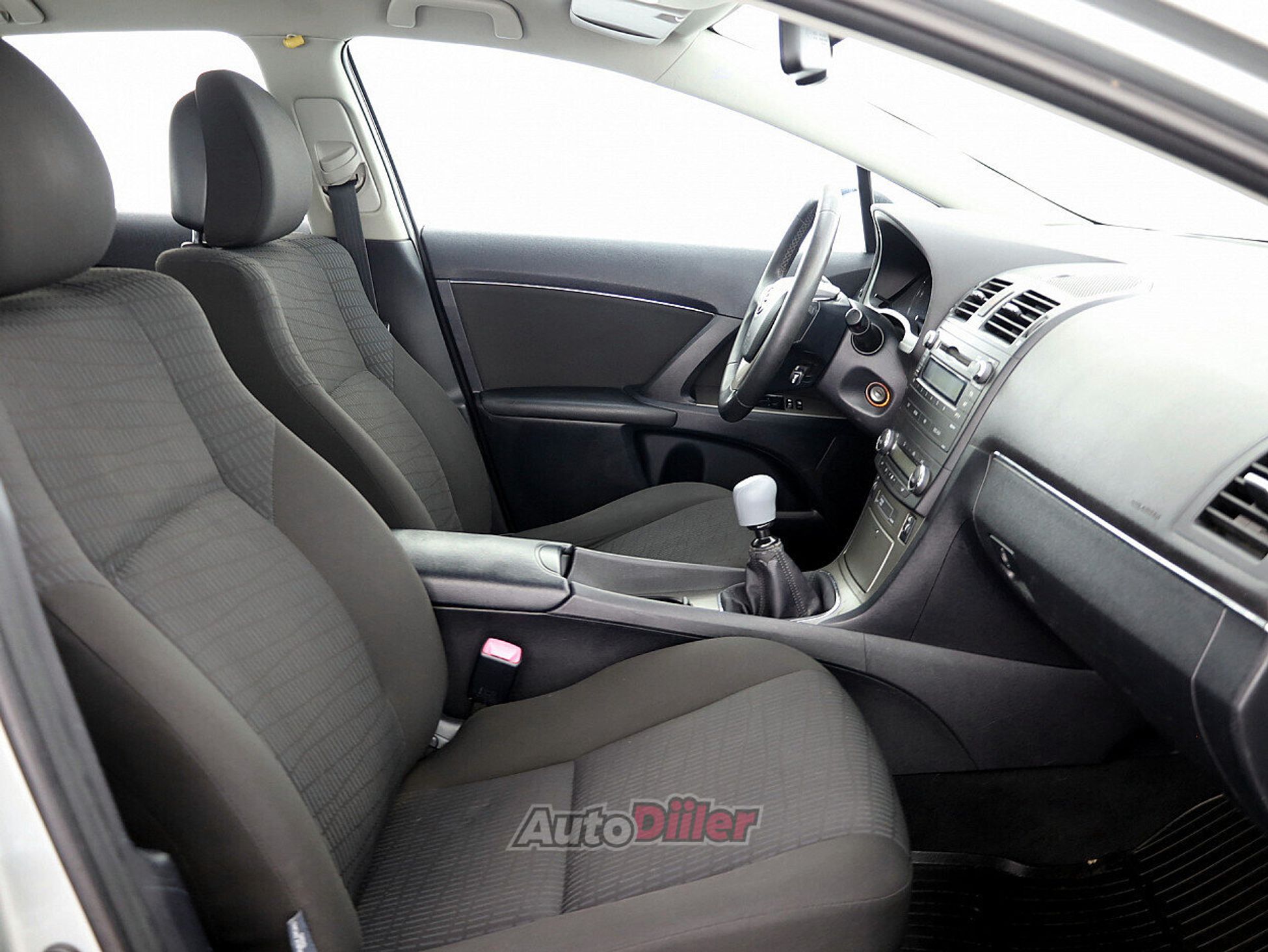Toyota Avensis 1.8 108kW 2010, photo 6/7