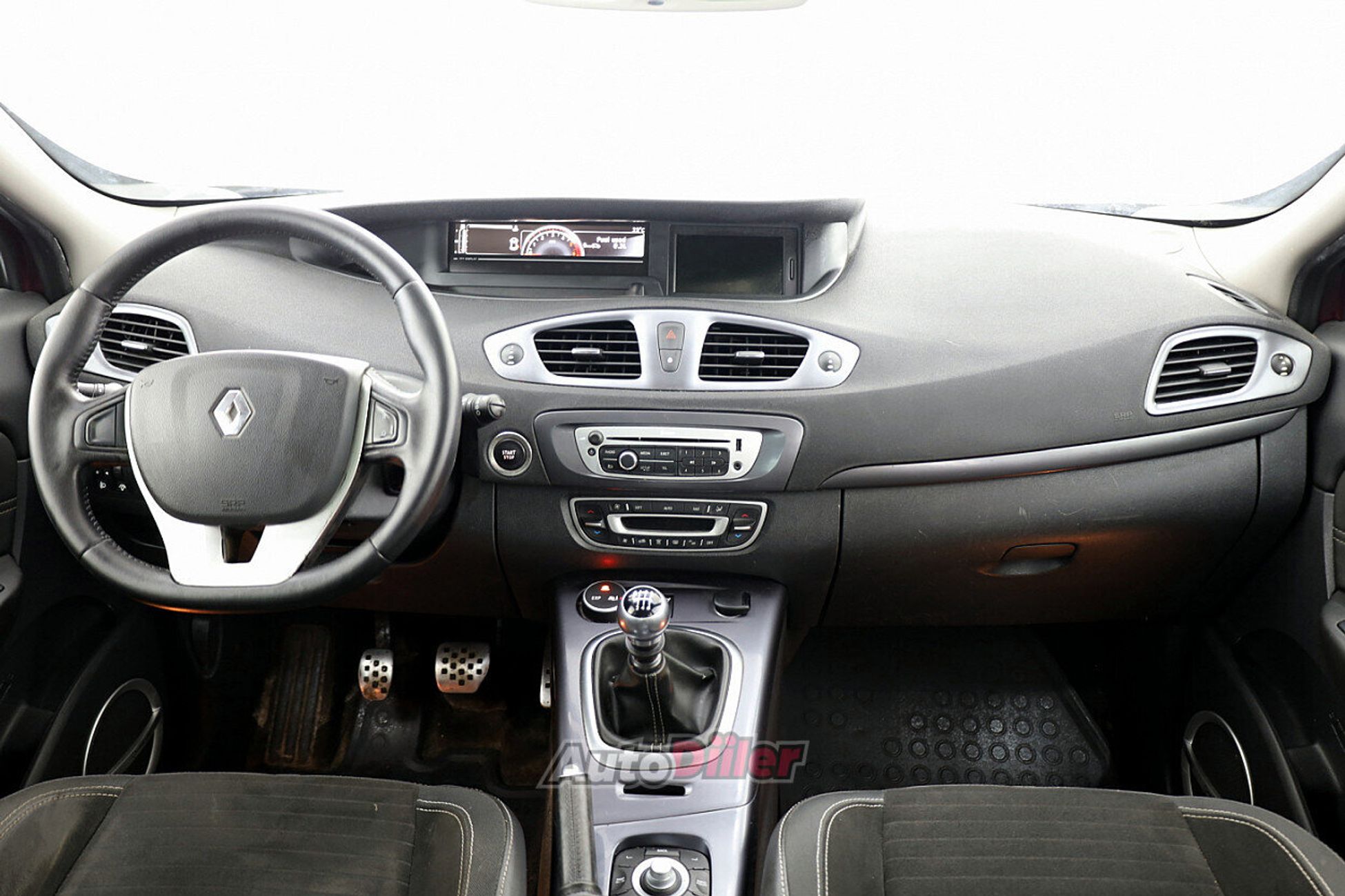 Renault Scenic 1.6 96kW 2013, photo 5/9