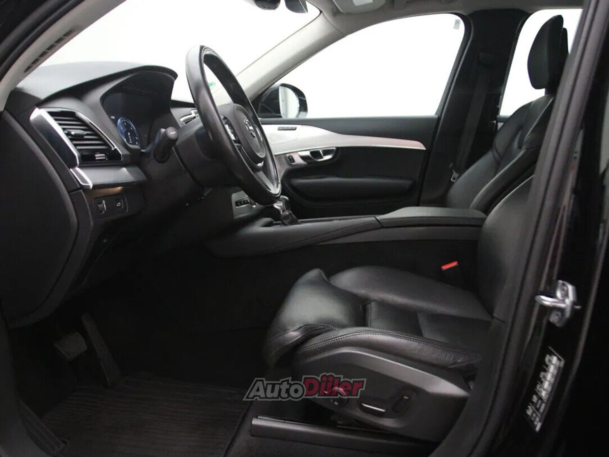 Volvo XC90 Inscription 2.0 173kW 2016, photo 4/10