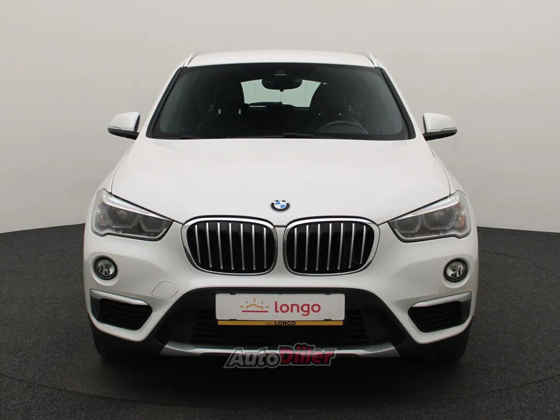 BMW X1 High Executive 2.0 141kW 2017, photo 3/10