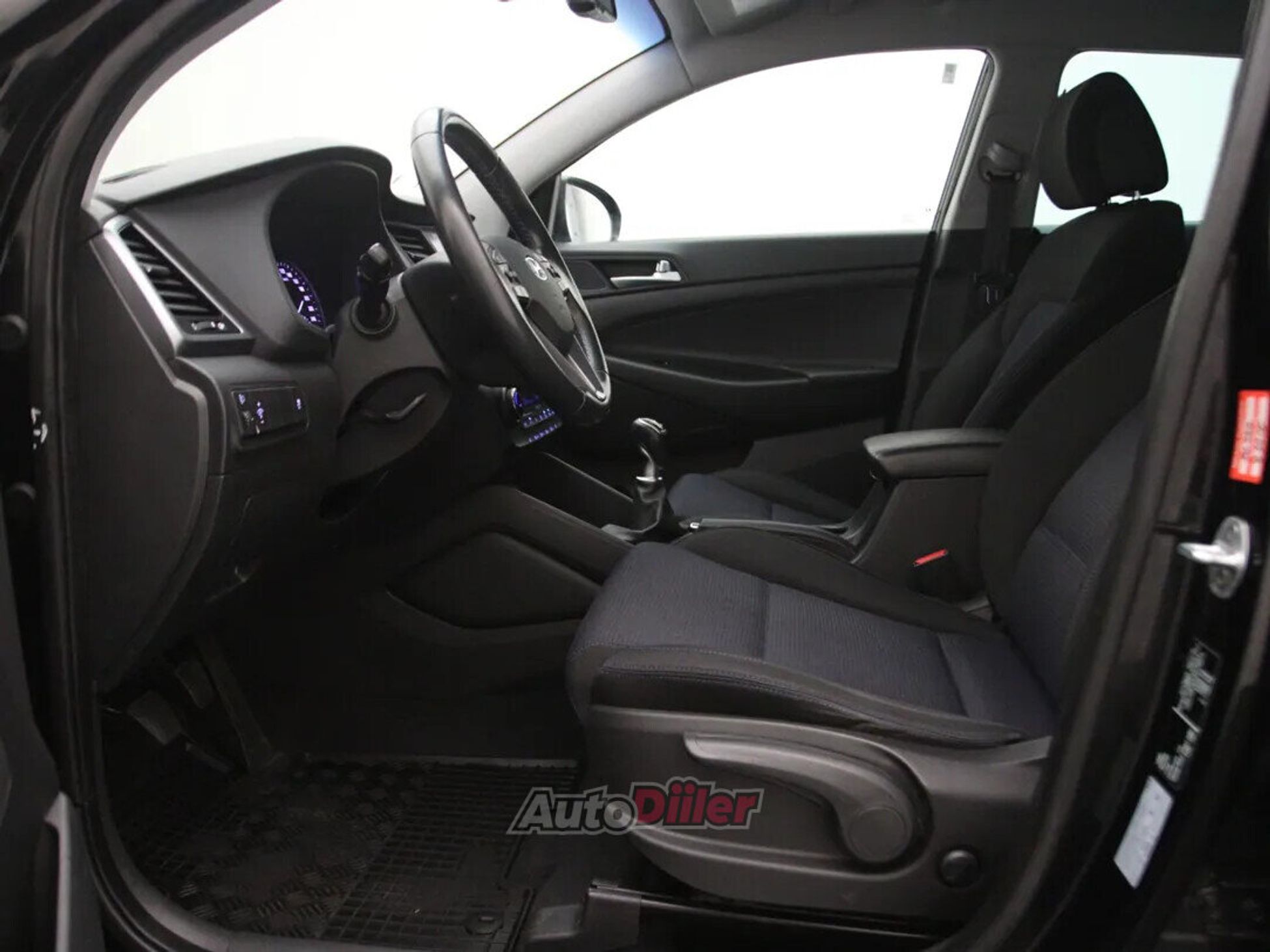 Hyundai Tucson Classic 1.7 85kW 2016, kuva 4/10