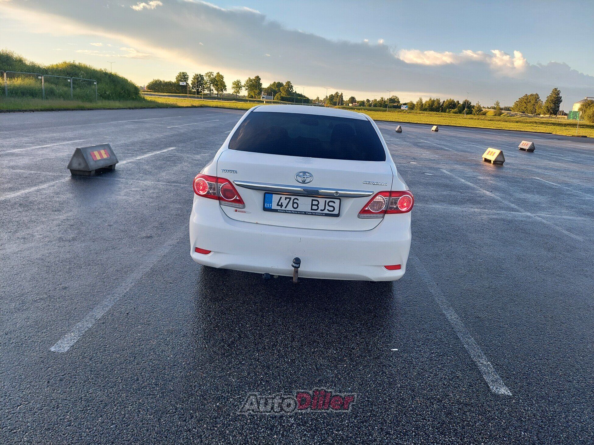 Toyota Corolla 1.6 97kW 2013, photo 2/10