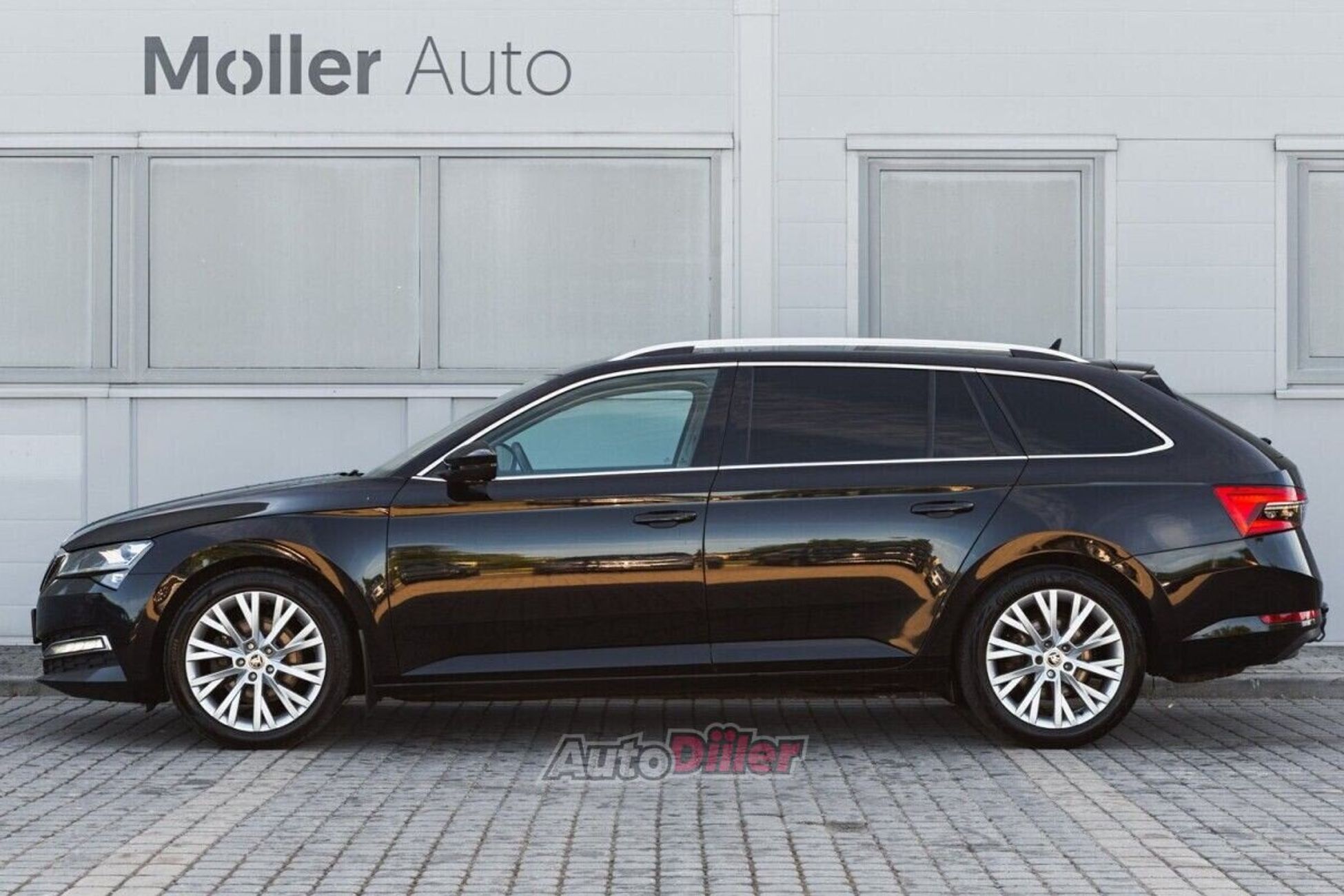 Skoda Superb 2.0 147kW 2023, photo 2/10