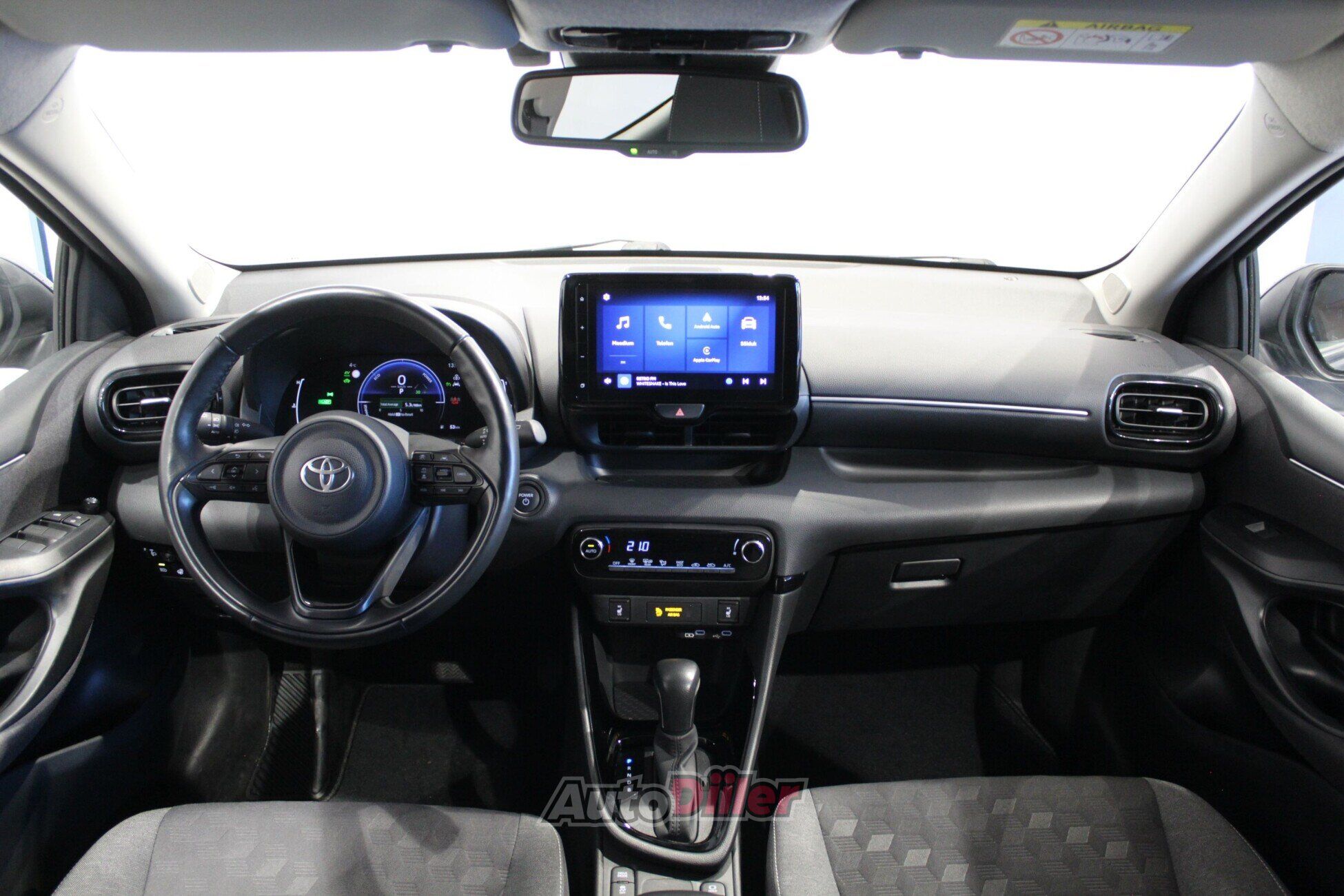 Toyota Yaris Active Plus 1.5 68kW 2024, photo 7/10