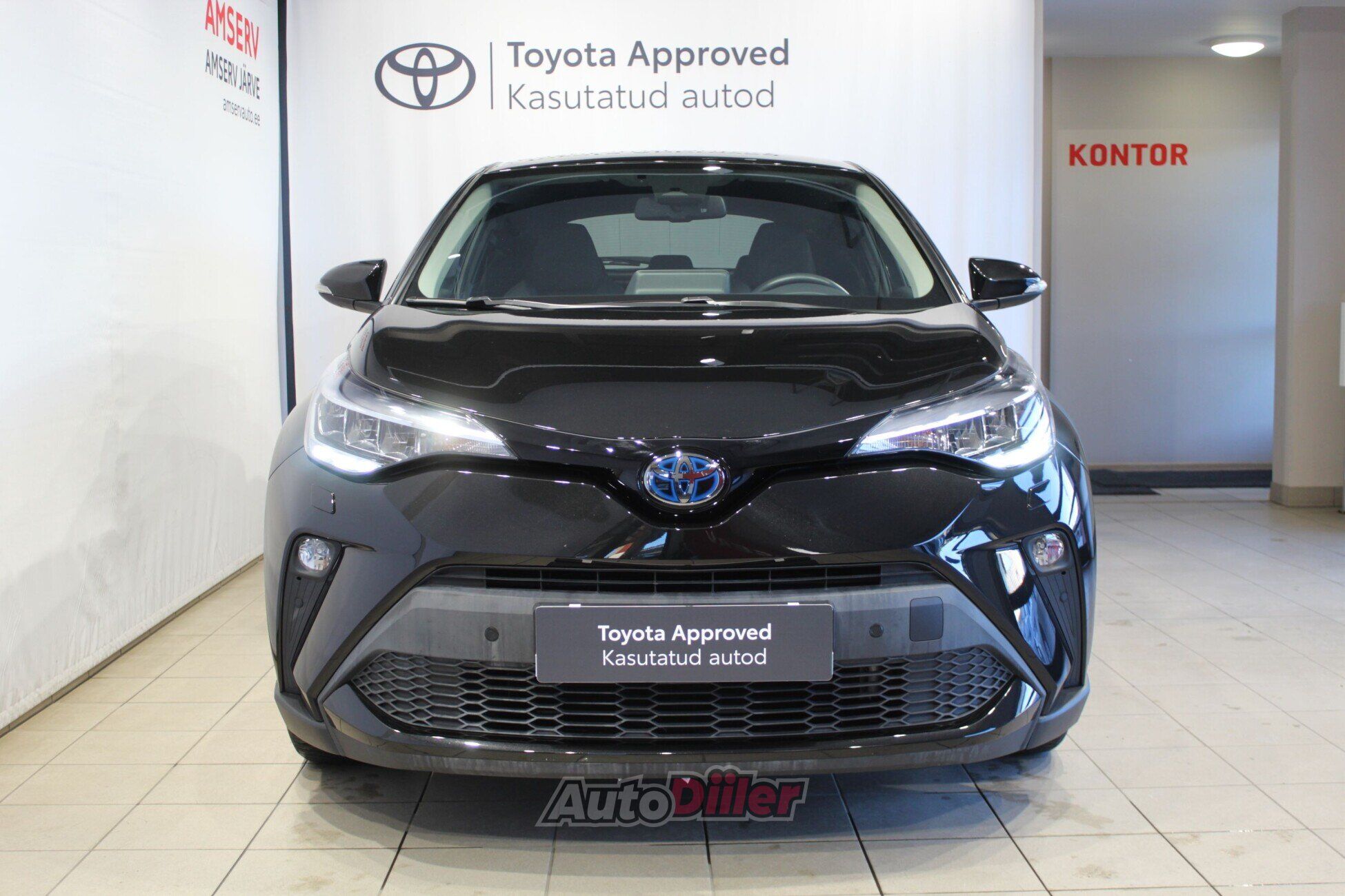 Toyota C-HR Petrol, Automatic 1.8 72kW 2023, photo 5/10