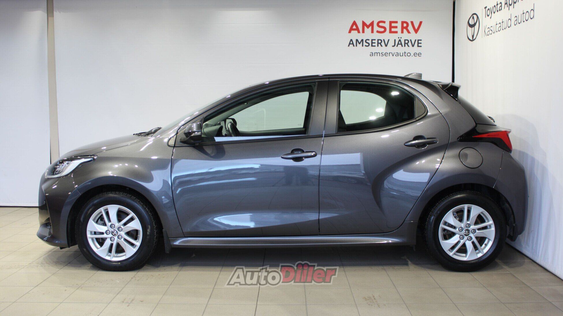 Toyota Yaris Petrol, Automatic 1.5 68kW 2022, kuva 3/10
