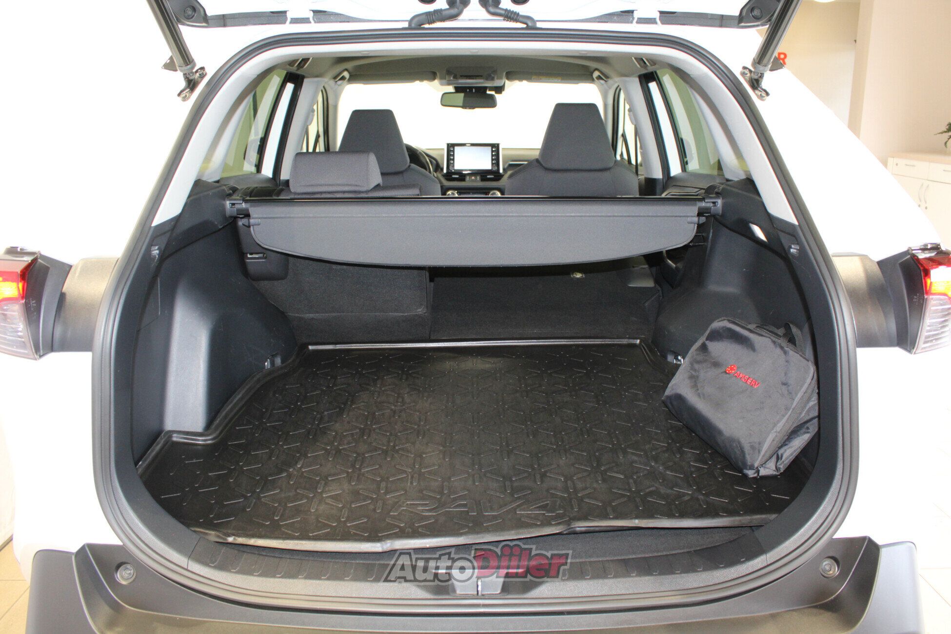 Toyota RAV4 2022, kuva 5/10