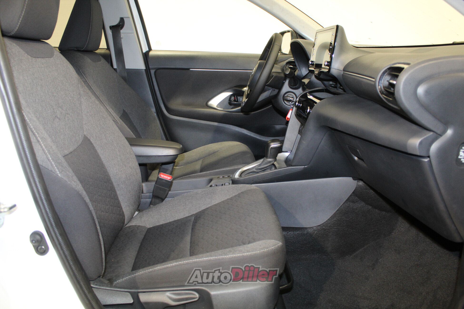 Toyota Yaris Cross Active 1.5 68kW 2023, photo 6/10