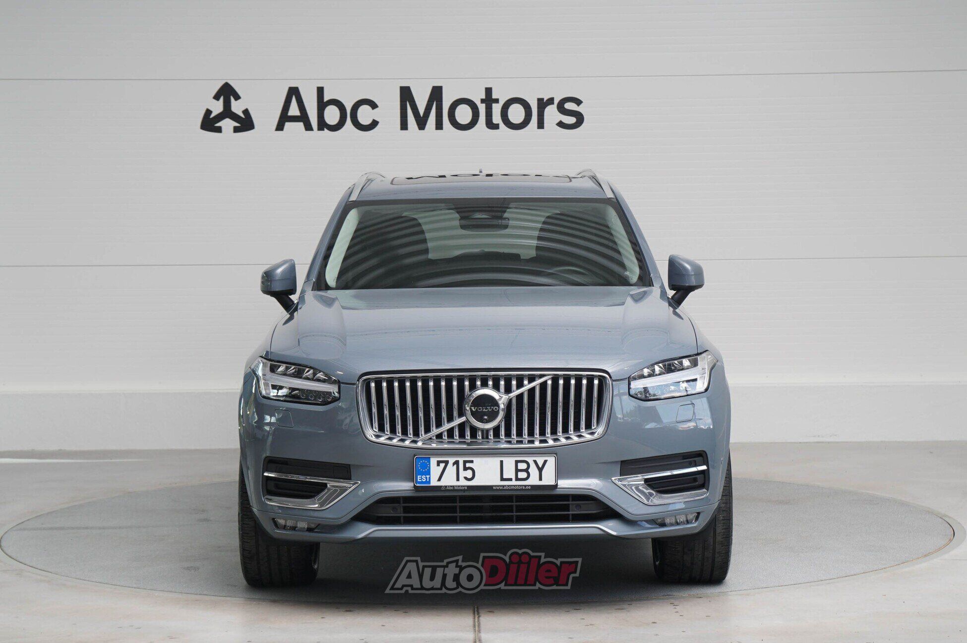 Volvo XC90 2023, photo 2/10