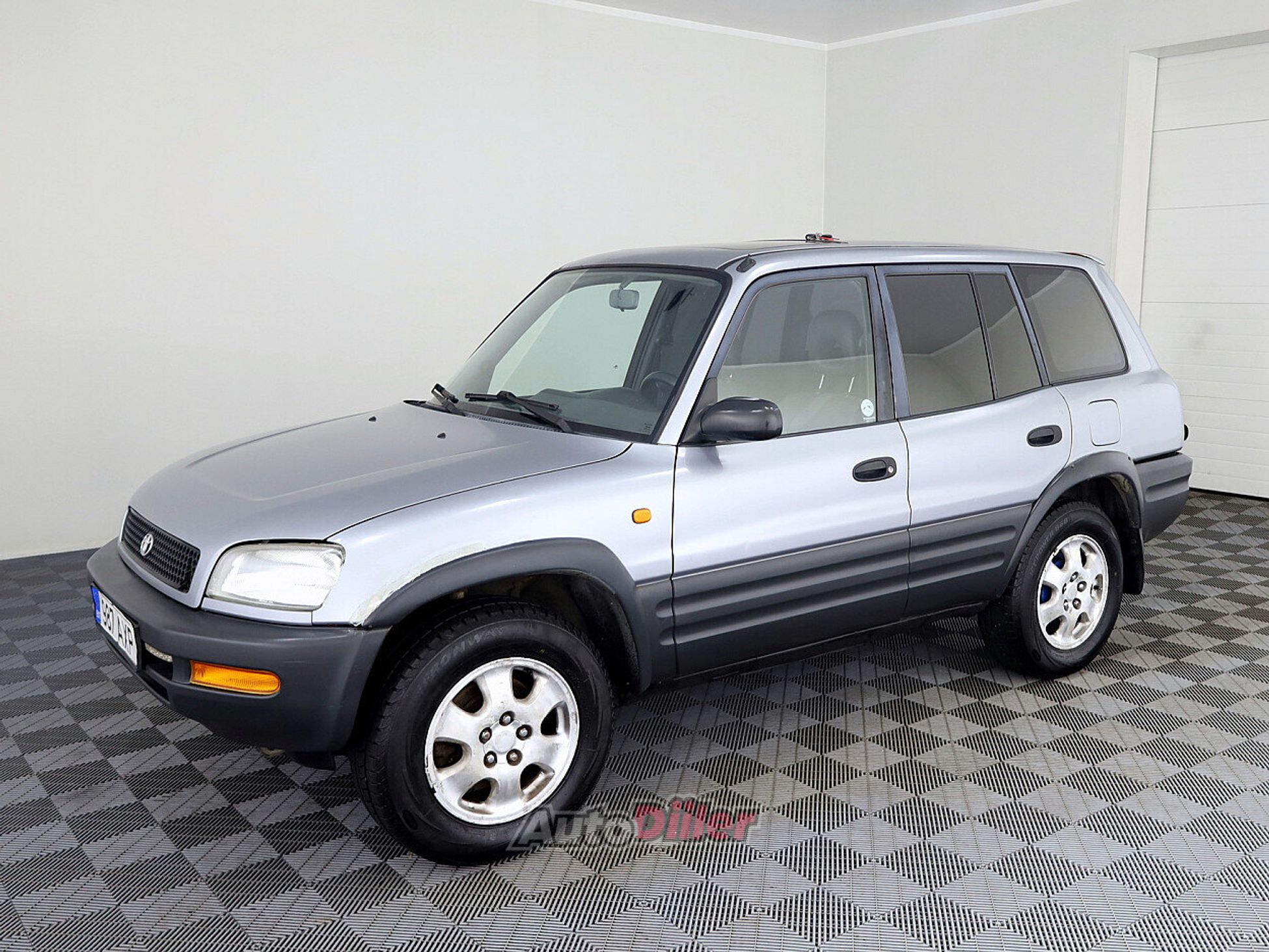 Toyota RAV4 2.0 95kW 1996, kuva 2/7