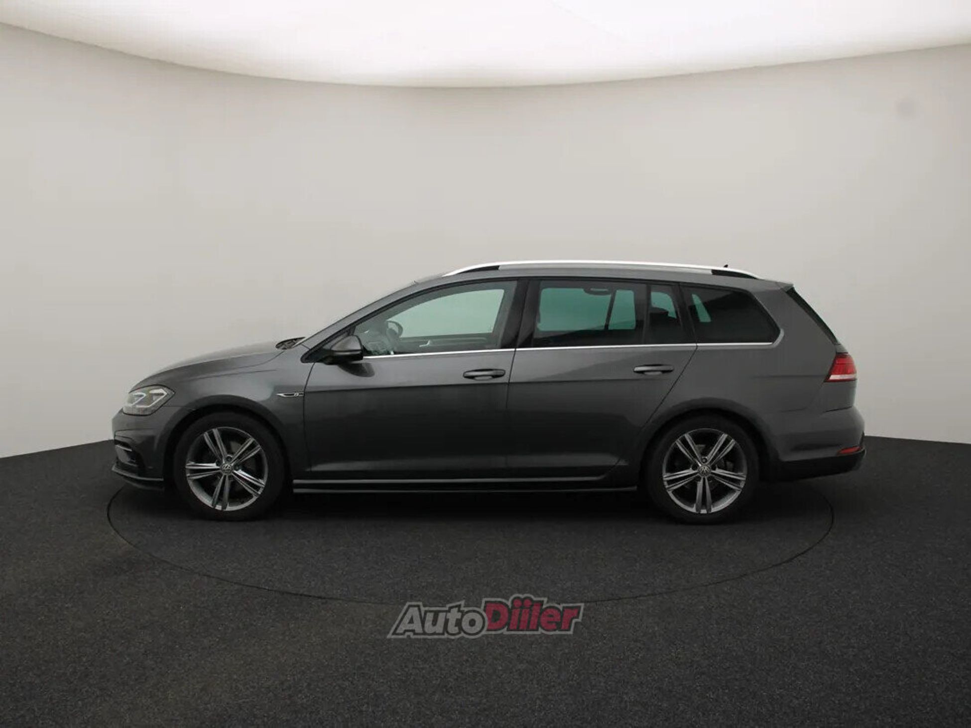 Volkswagen Golf 2019, photo 6/10