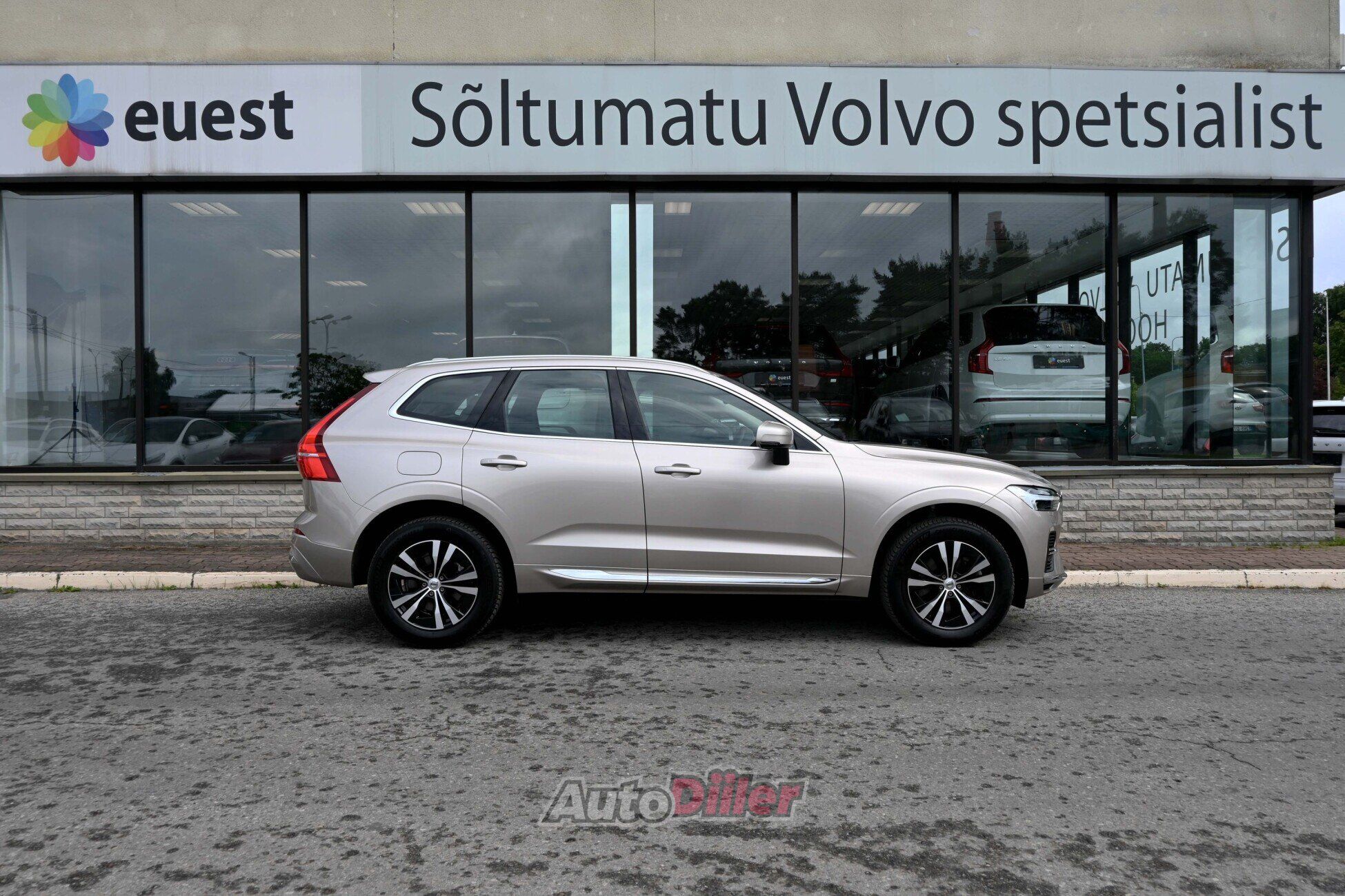 Volvo XC60 2022, photo 7/10
