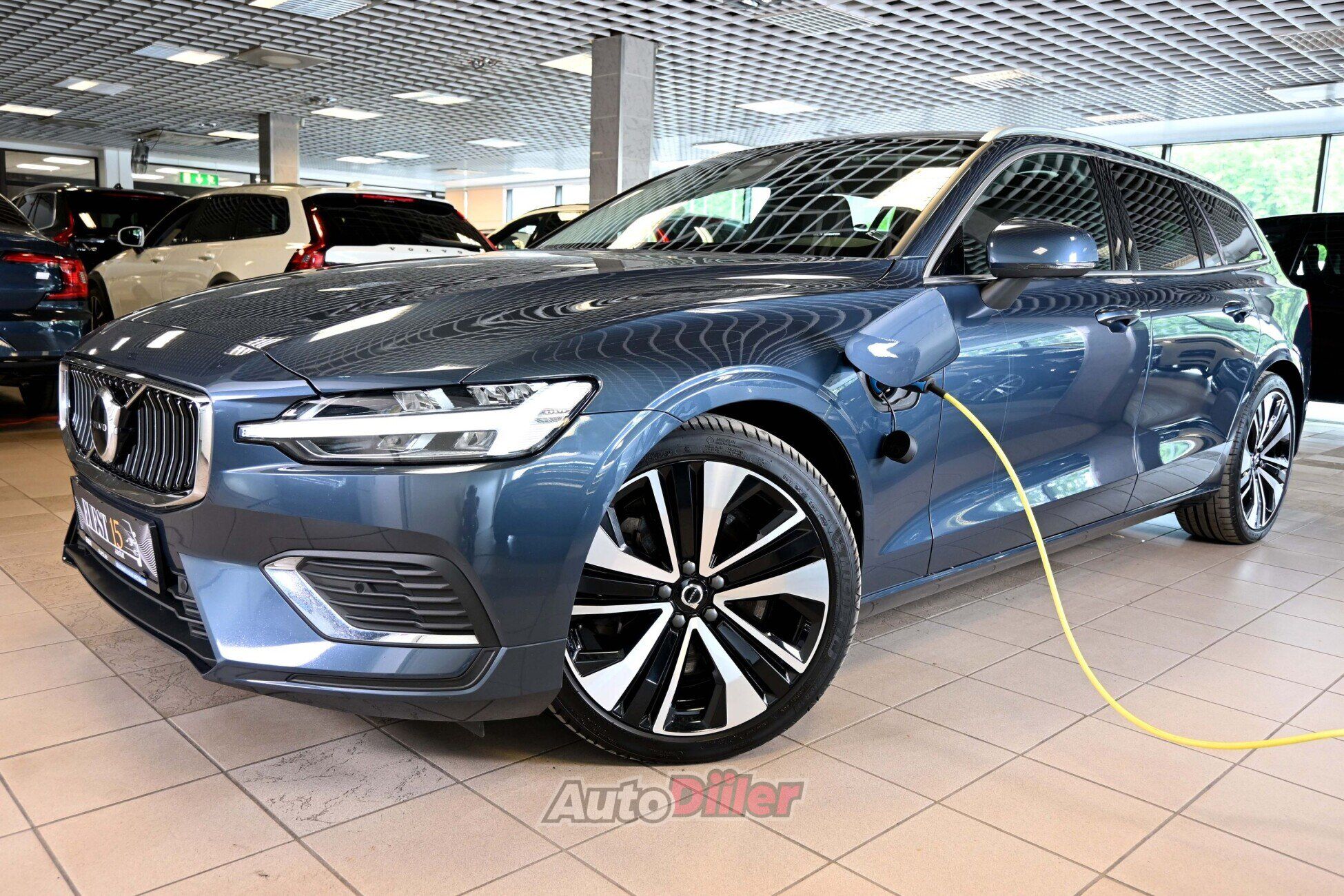 Volvo V60 2023, kuva 4/10
