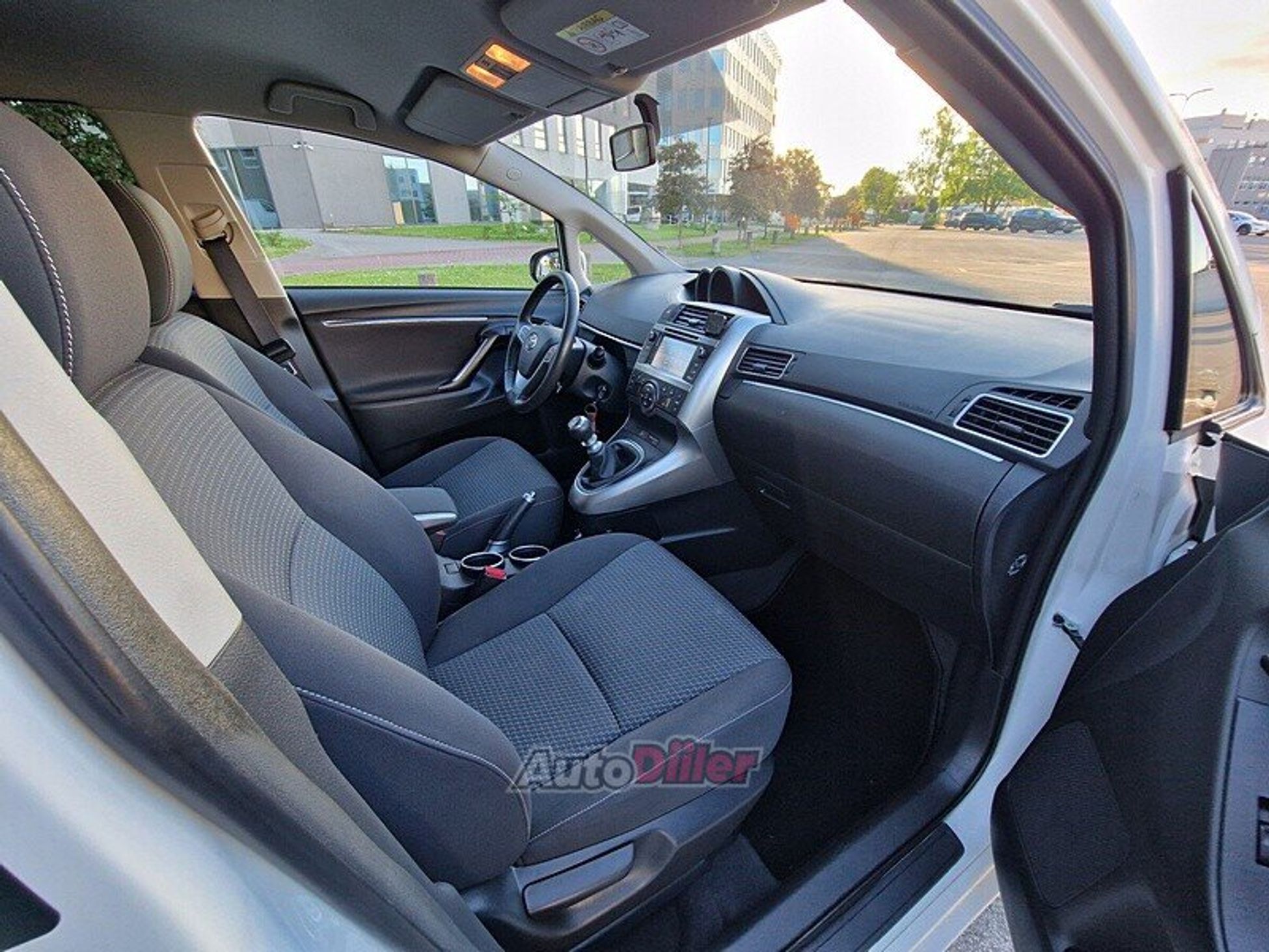 Toyota Verso 2014, photo 6/10