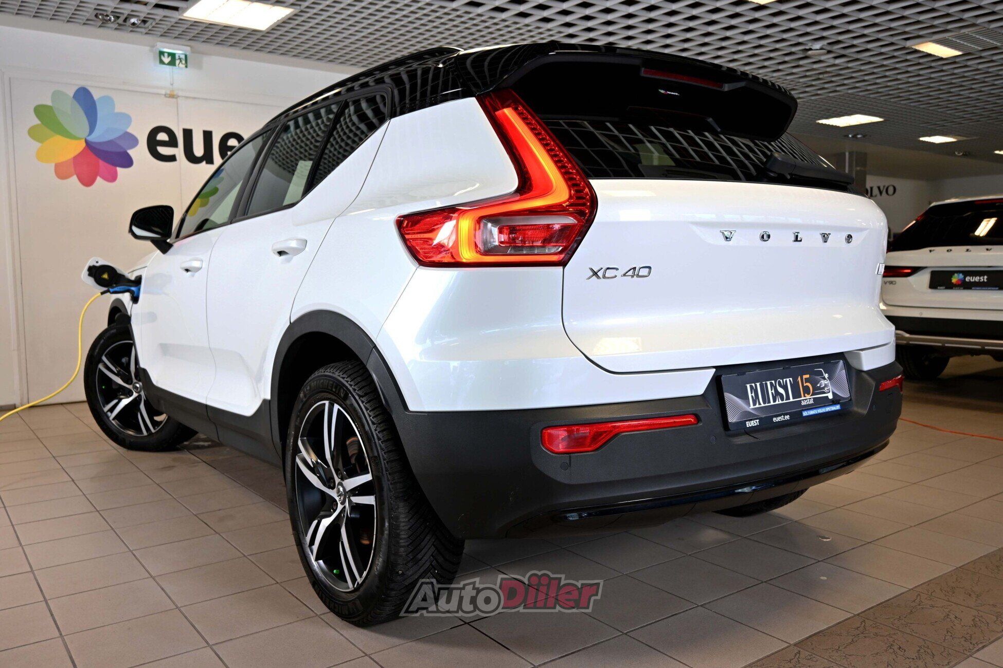 Volvo XC40 2020, photo 3/10
