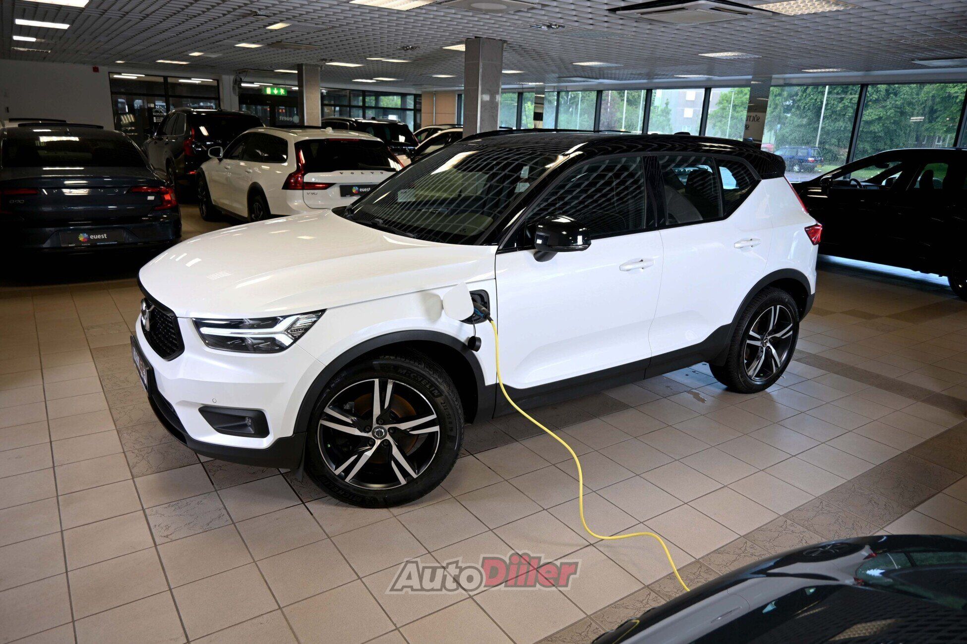 Volvo XC40 2020, photo 6/10