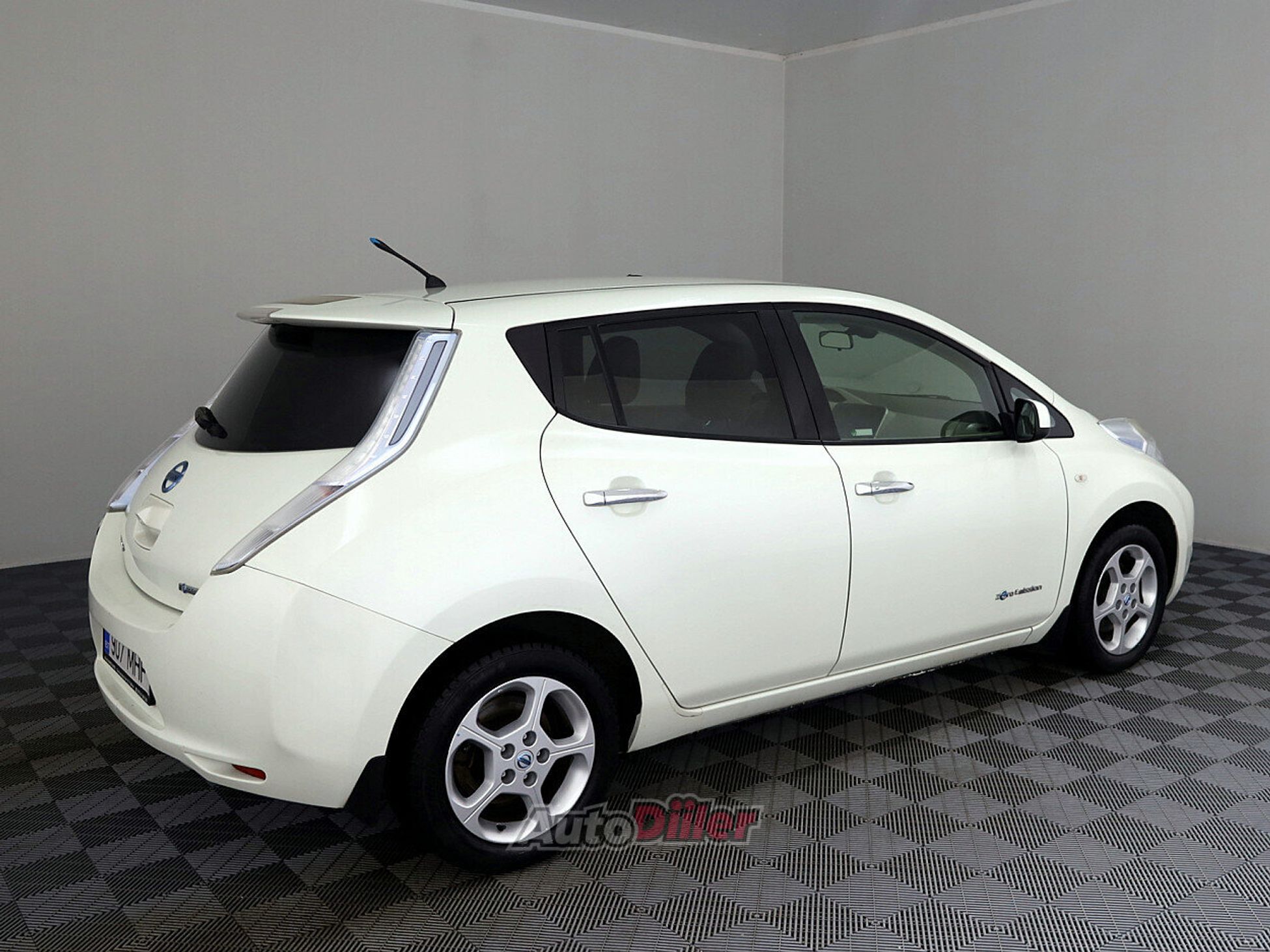 Nissan Leaf 80kW 2012, photo 3/9