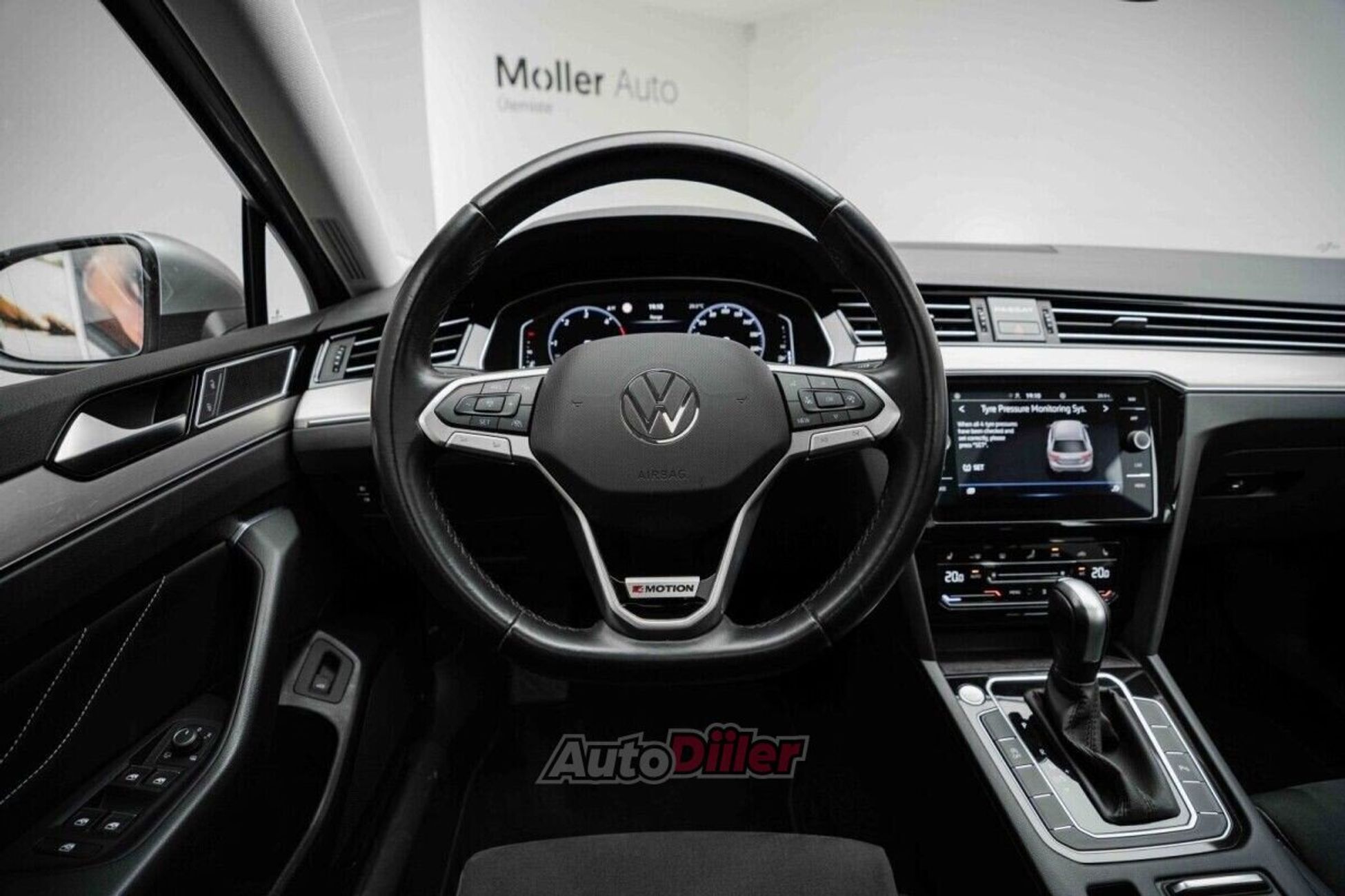 Volkswagen Passat 2.0 147kW 2023, photo 7/10