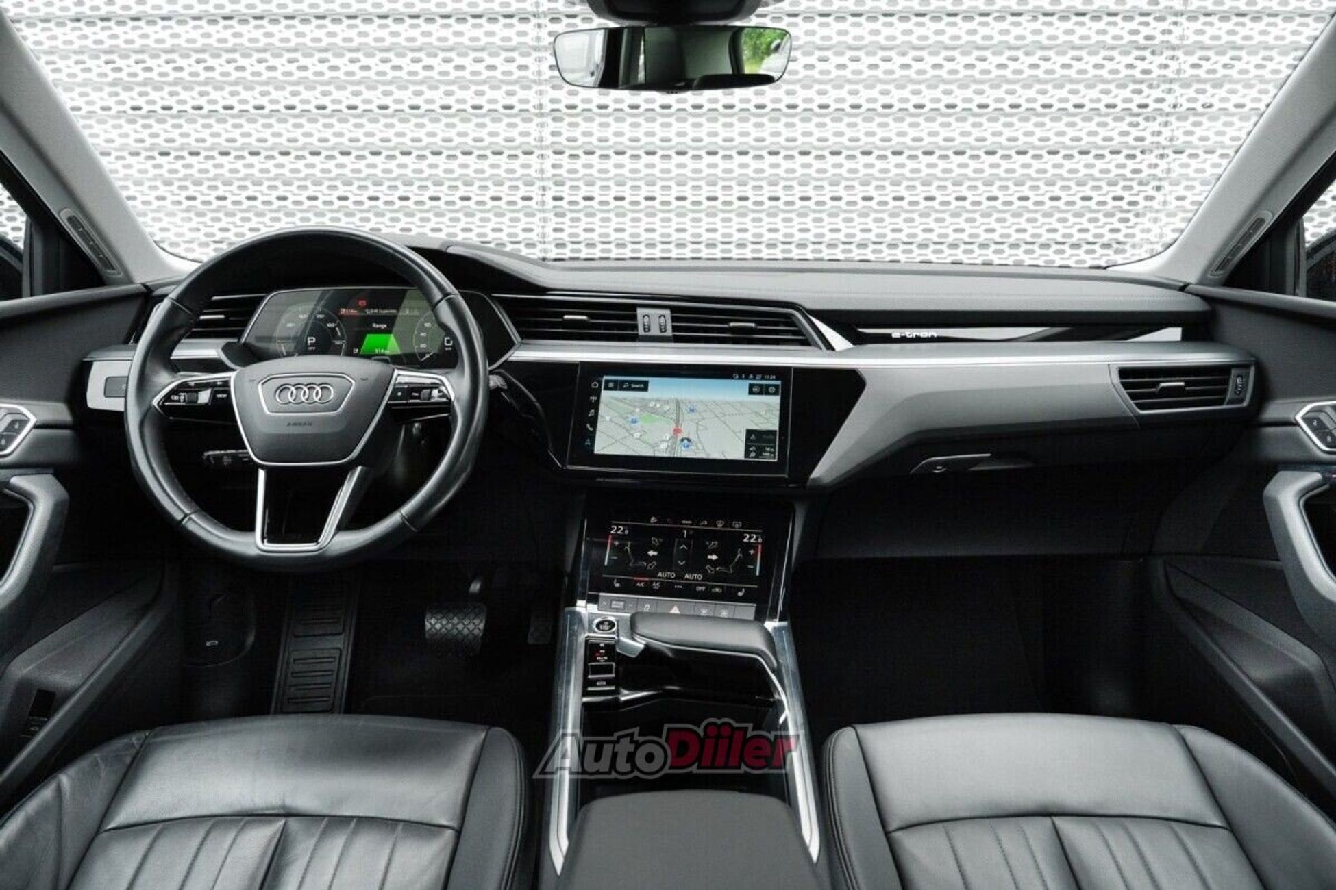 Audi e-tron 300kW 2022, photo 6/10
