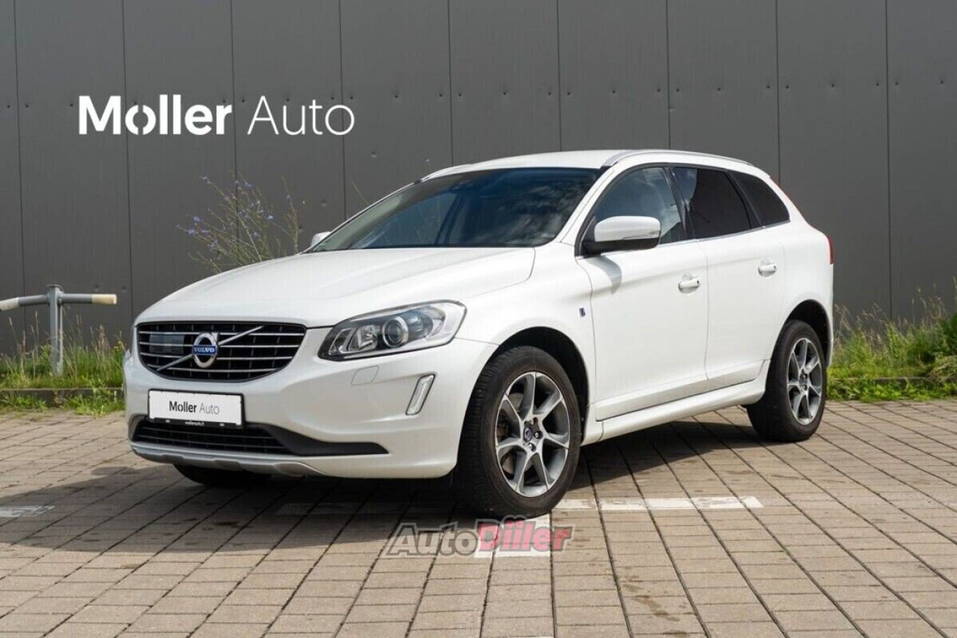 Volvo XC60 2.4 158kW 2015, photo 3/10