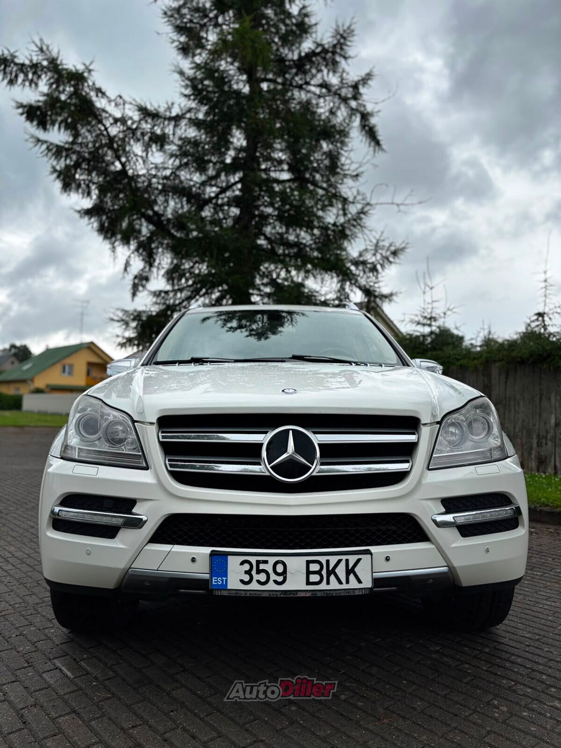 Mercedes-Benz GL 450 Facelift 4.7 250kW 2010, kuva 4/10