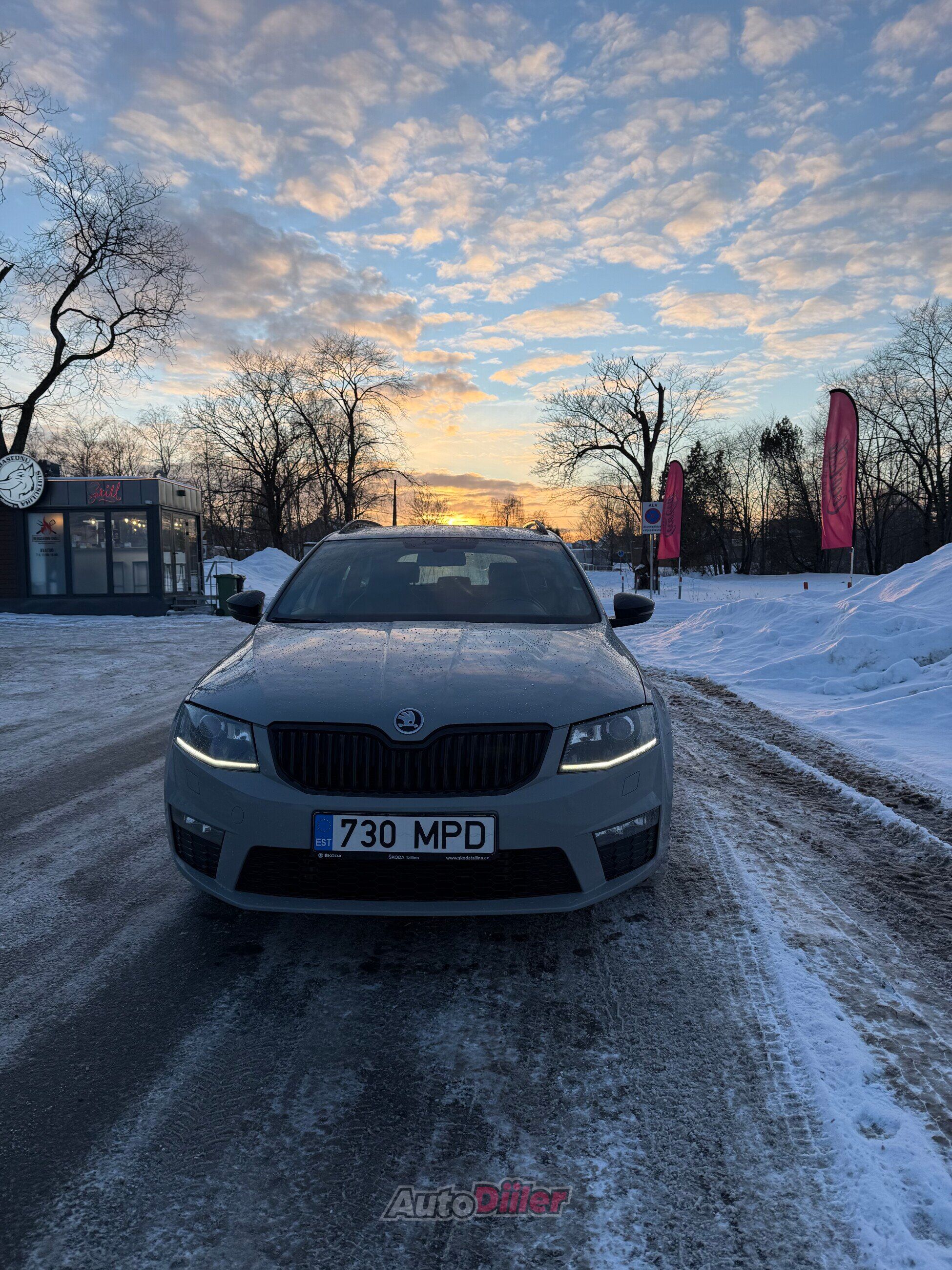 Skoda Octavia vRS 2.0 162kW 2015, kuva 2/10