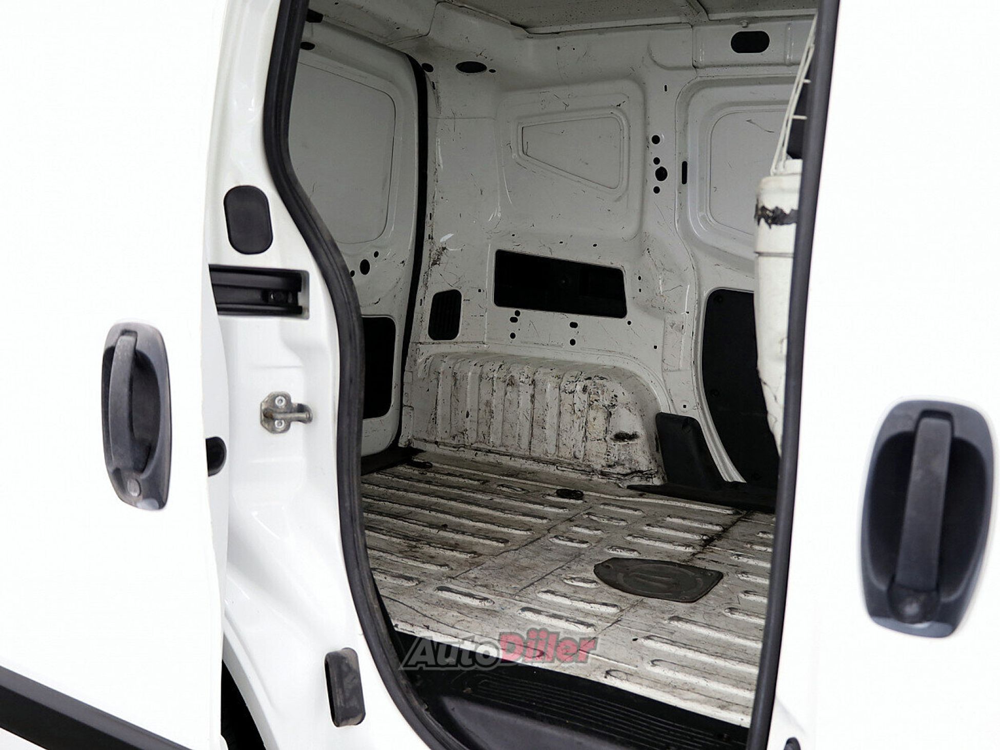 Peugeot Bipper 1.4 50kW 2011, kuva 7/7