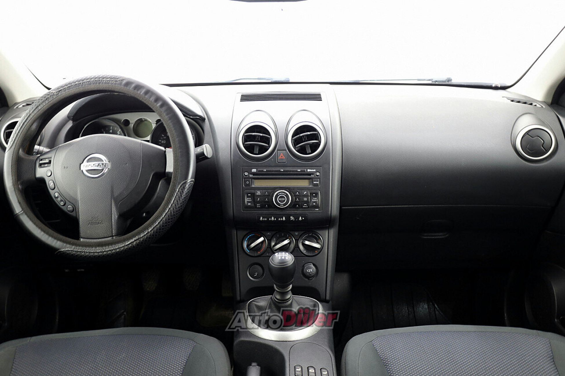 Nissan Qashqai 2.0 104kW 2008, kuva 5/7