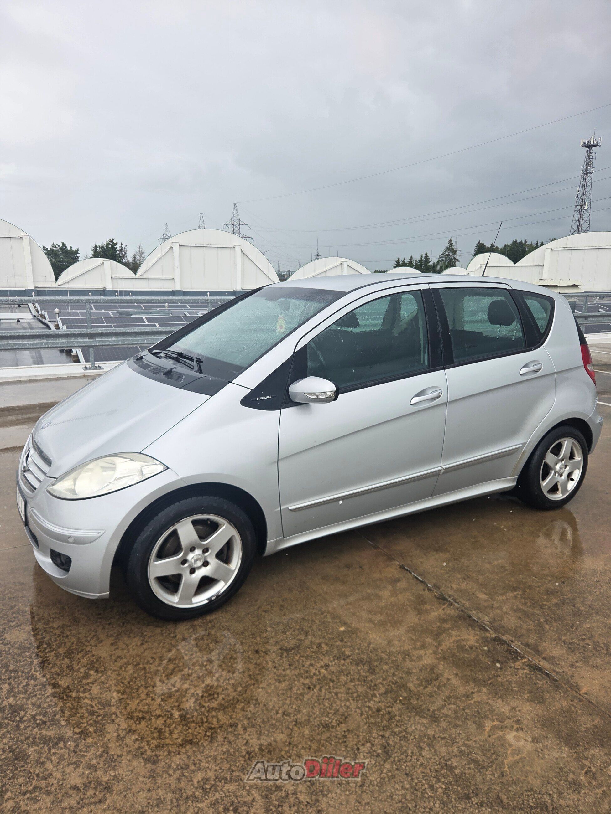 Mercedes-Benz A 200