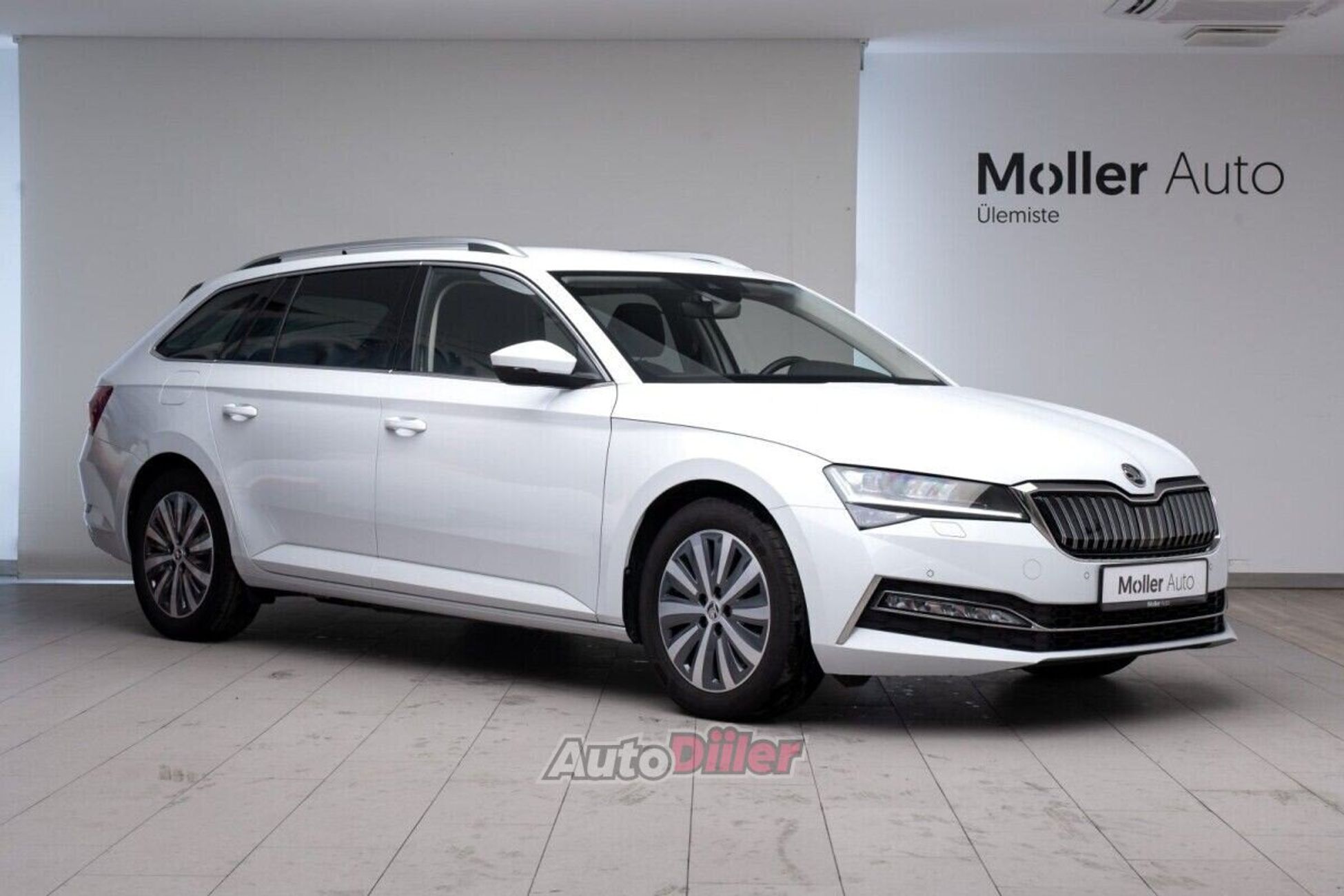 Skoda Superb 1.4 160kW 2022, kuva 2/10