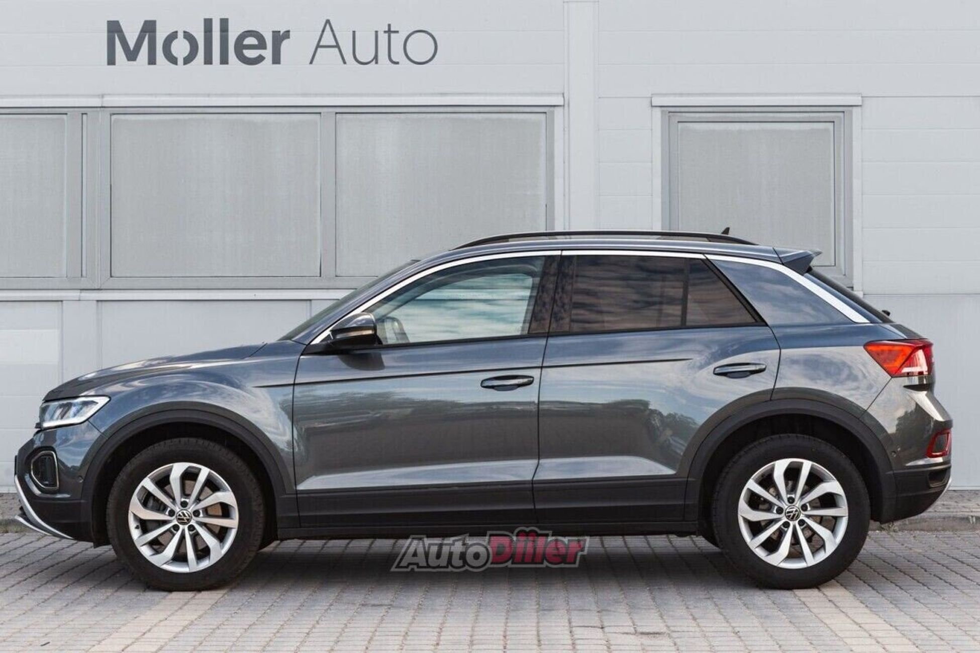 Volkswagen T-Roc 2.0 110kW 2025, photo 2/10
