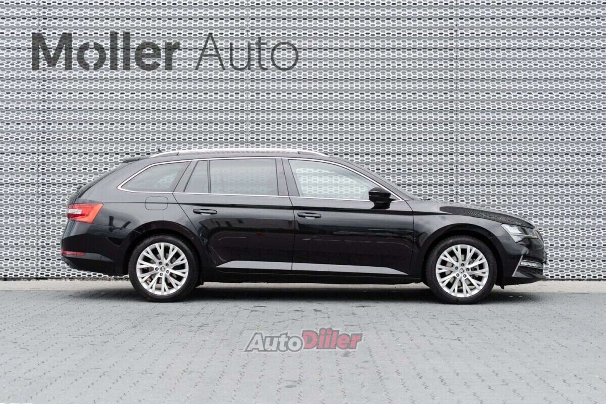 Skoda Superb 1.4 160kW 2022, photo 5/10