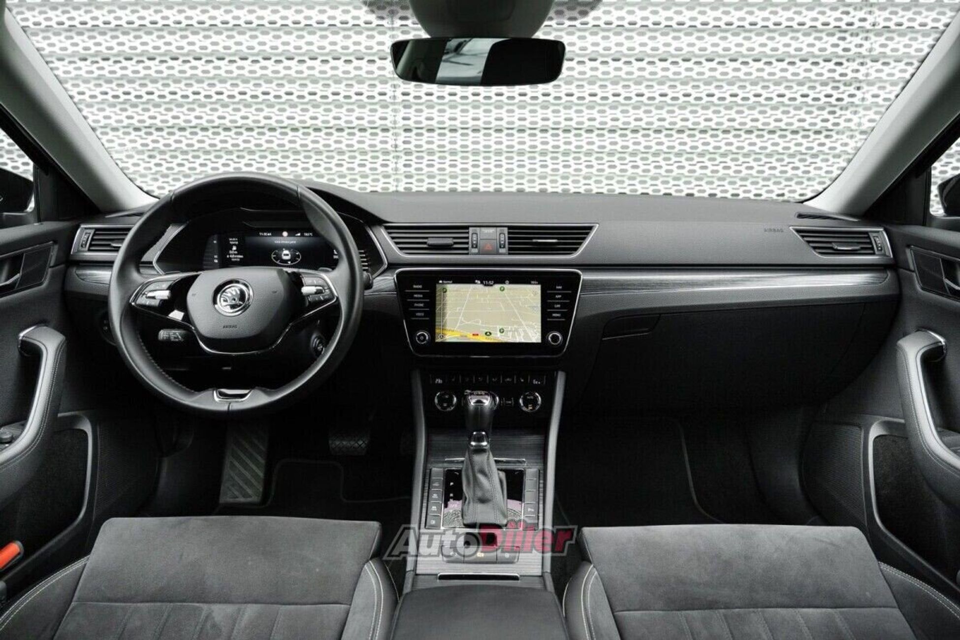 Skoda Superb 1.4 160kW 2022, photo 6/10