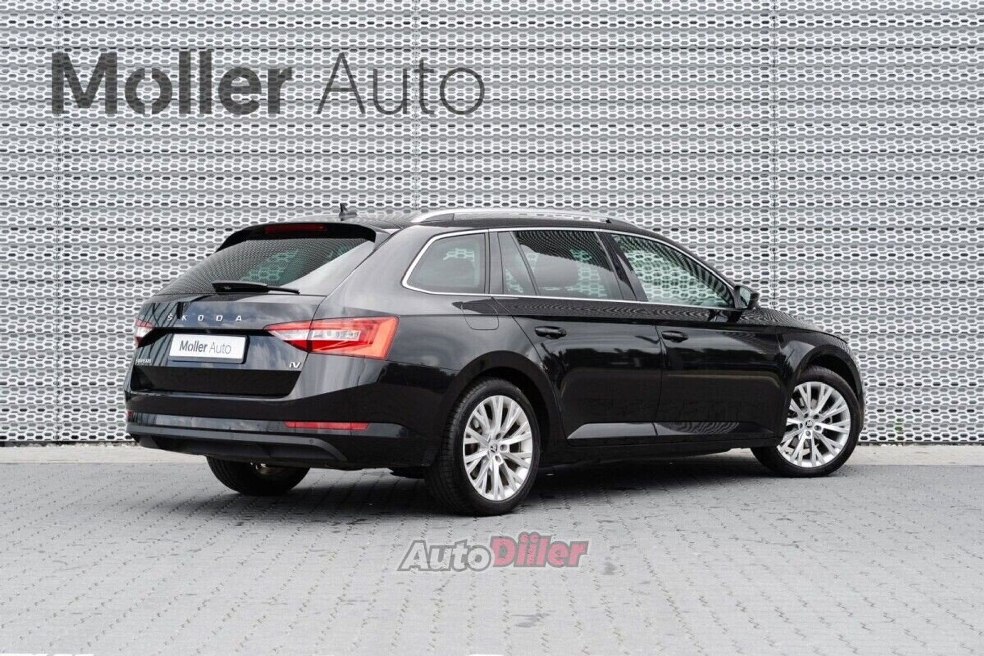 Skoda Superb 1.4 160kW 2022, photo 4/10