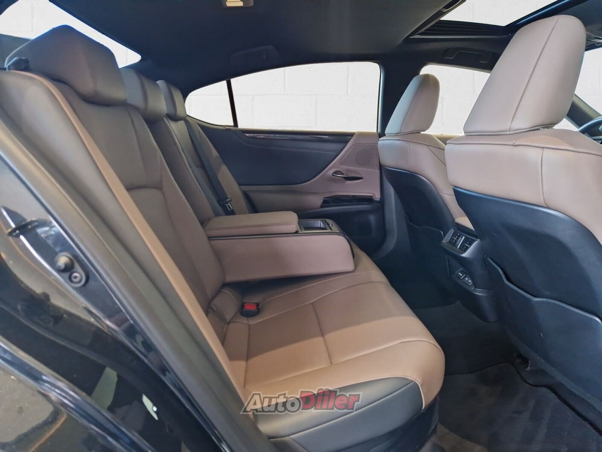 Lexus ES 300 2024, kuva 7/10
