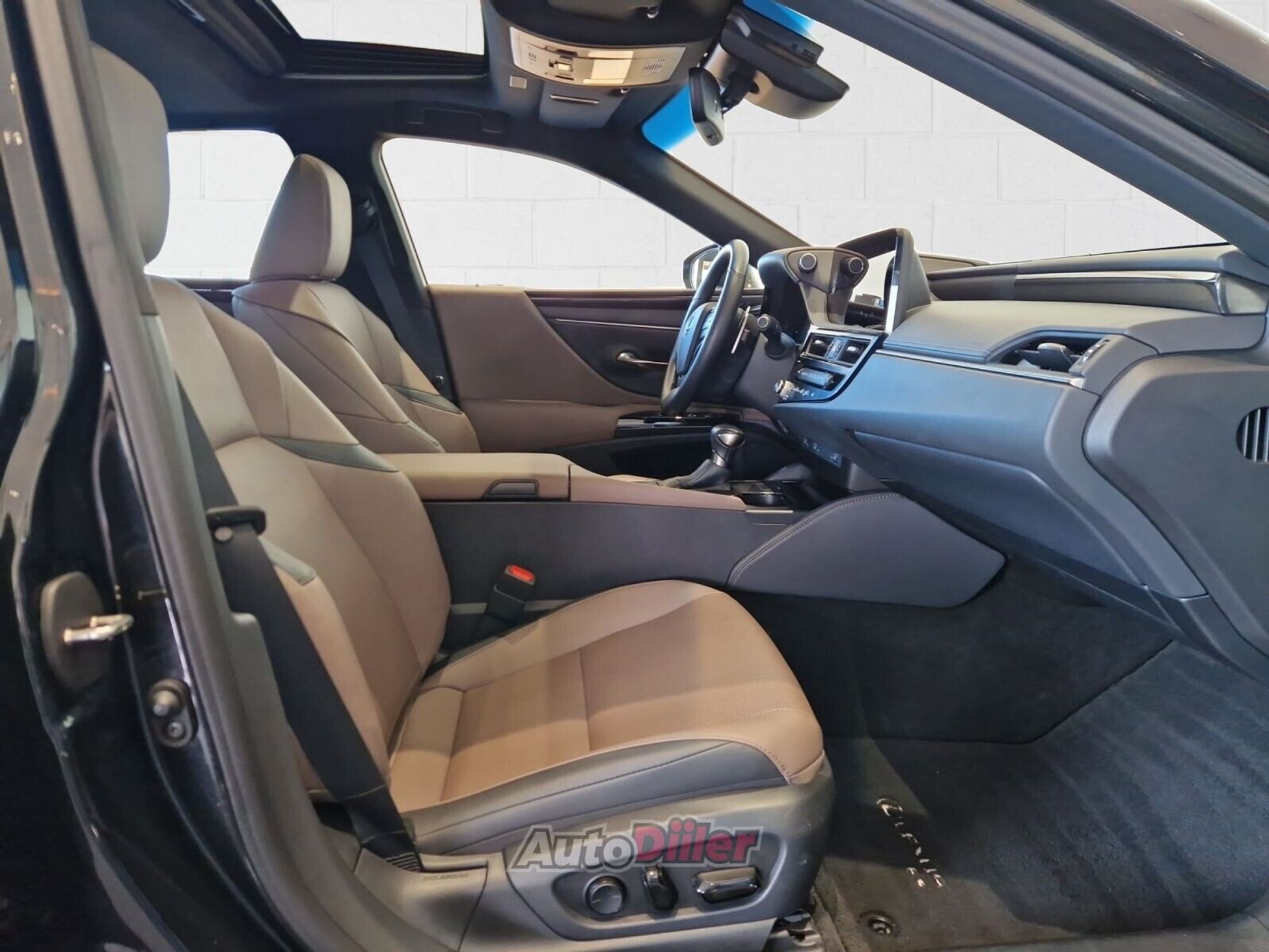 Lexus ES 300 2024, kuva 6/10