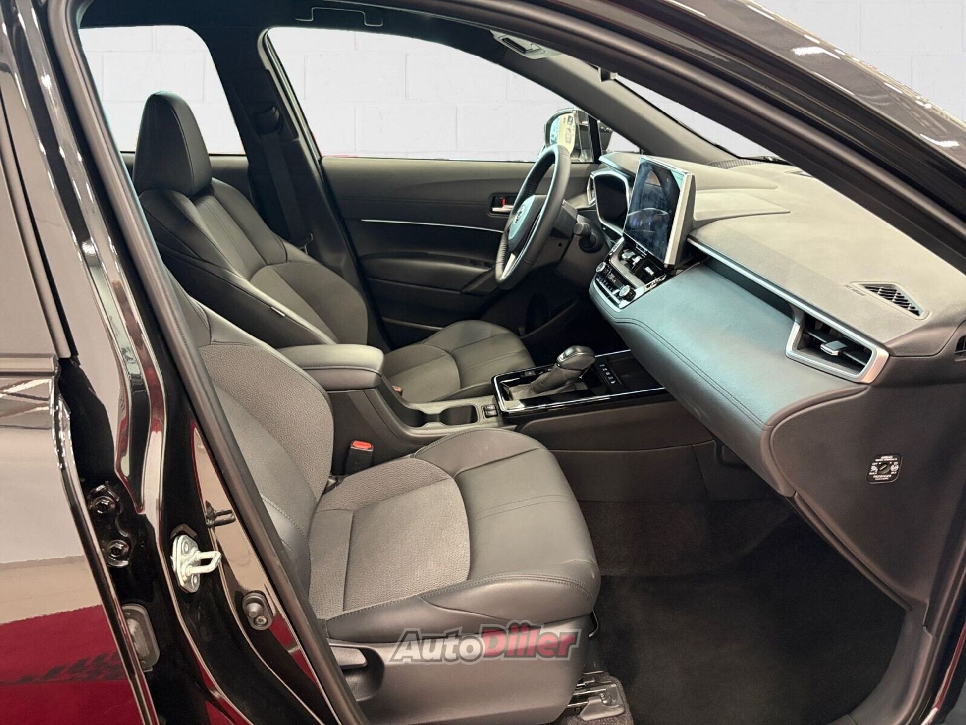 Toyota Corolla Cross 2025, photo 6/10