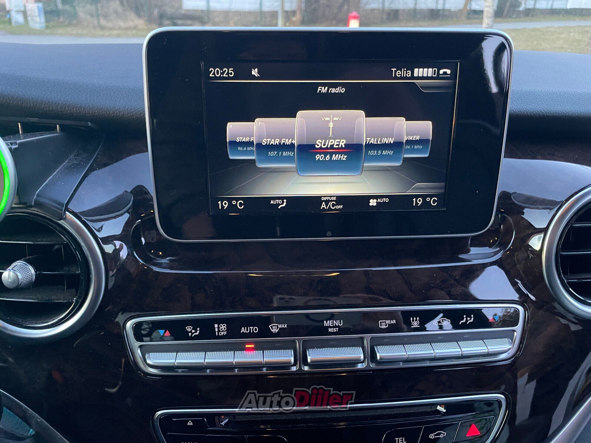 Mercedes-Benz V-sarja Long 2.1 120kW 2019, kuva 6/10
