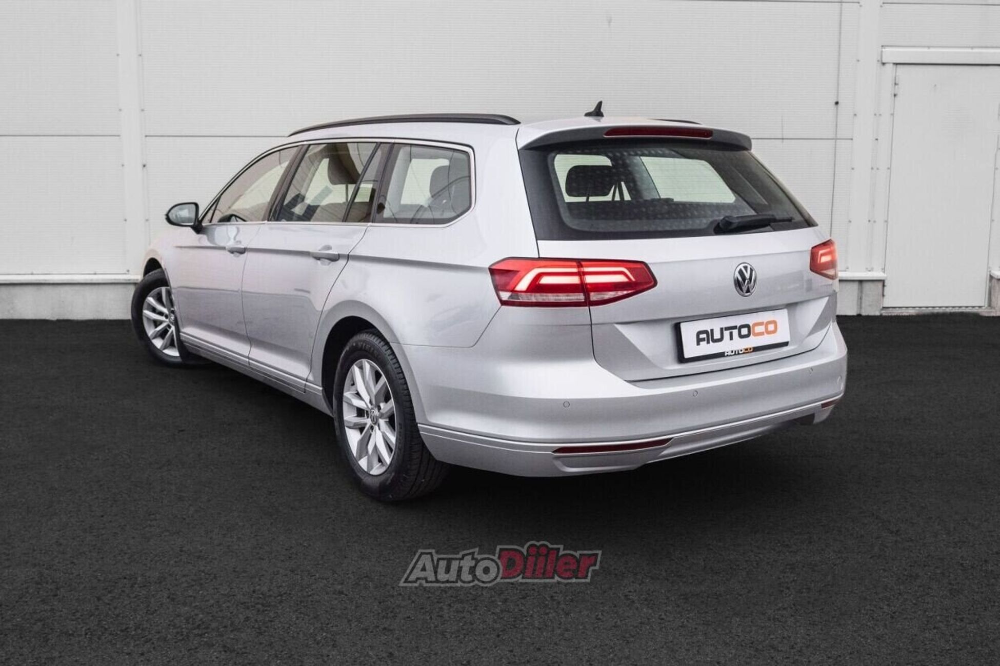 Volkswagen Passat 2015, kuva 6/10
