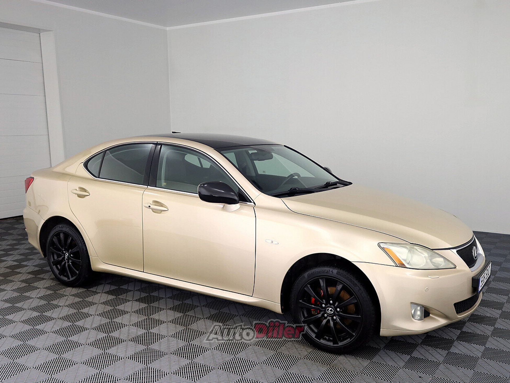 Lexus IS 220