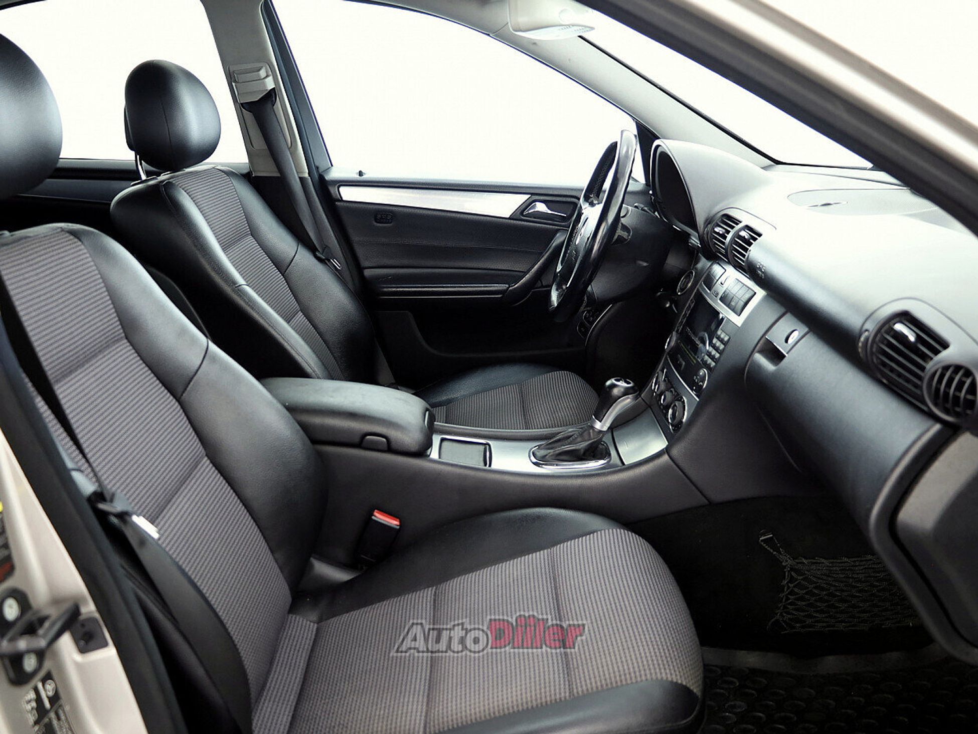 Mercedes-Benz C 200 1.8 120kW 2004, photo 6/7