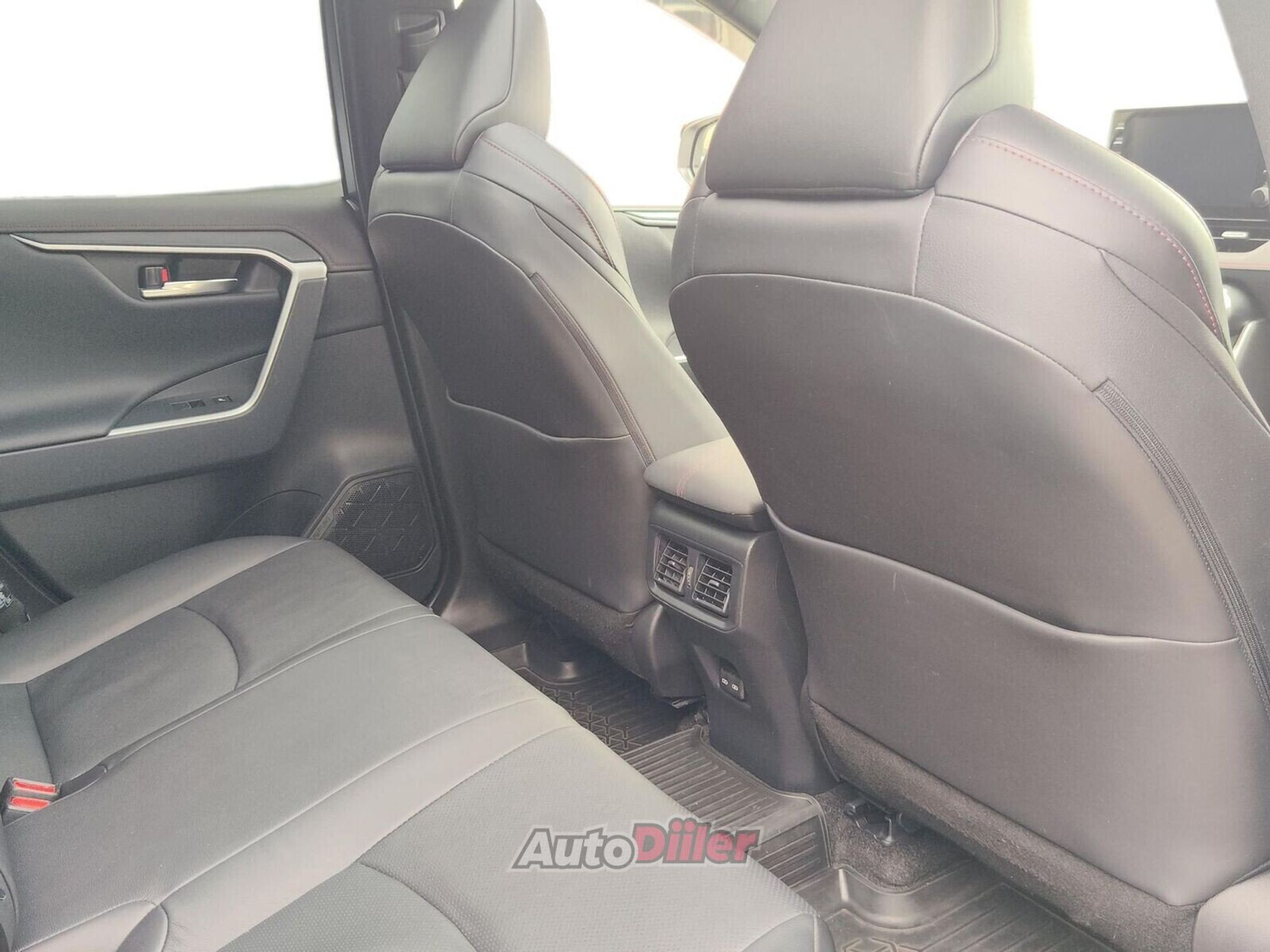 Toyota RAV4 Premium 2.5 136kW 2022, photo 7/10