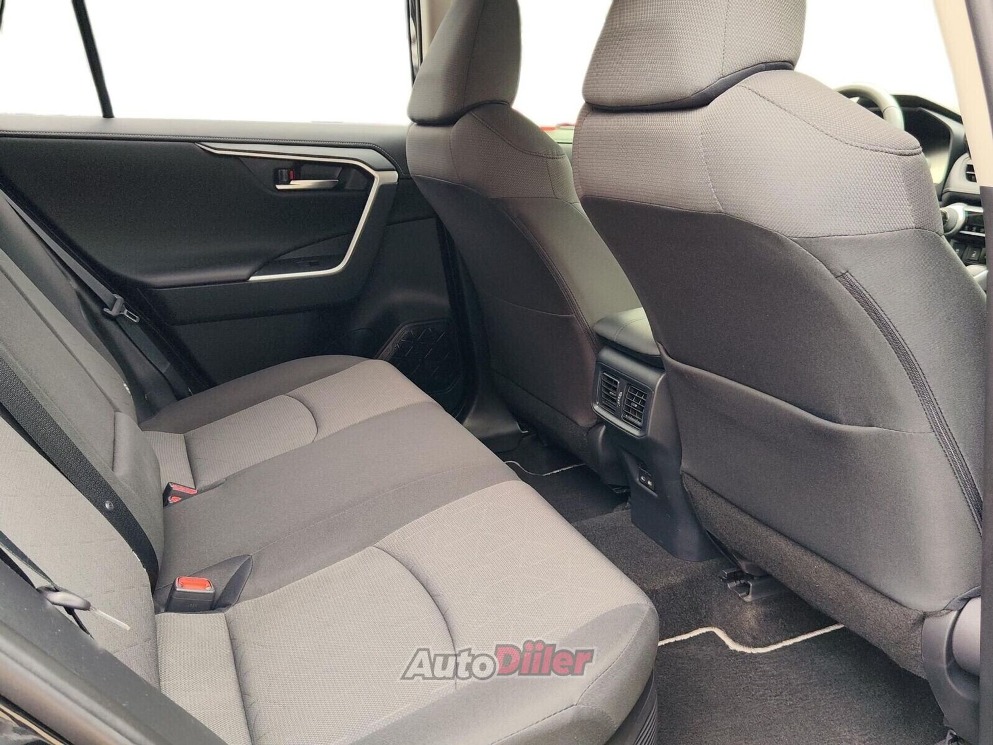 Toyota RAV4 Luxury Limited 2.5 131kW 2025, photo 7/10