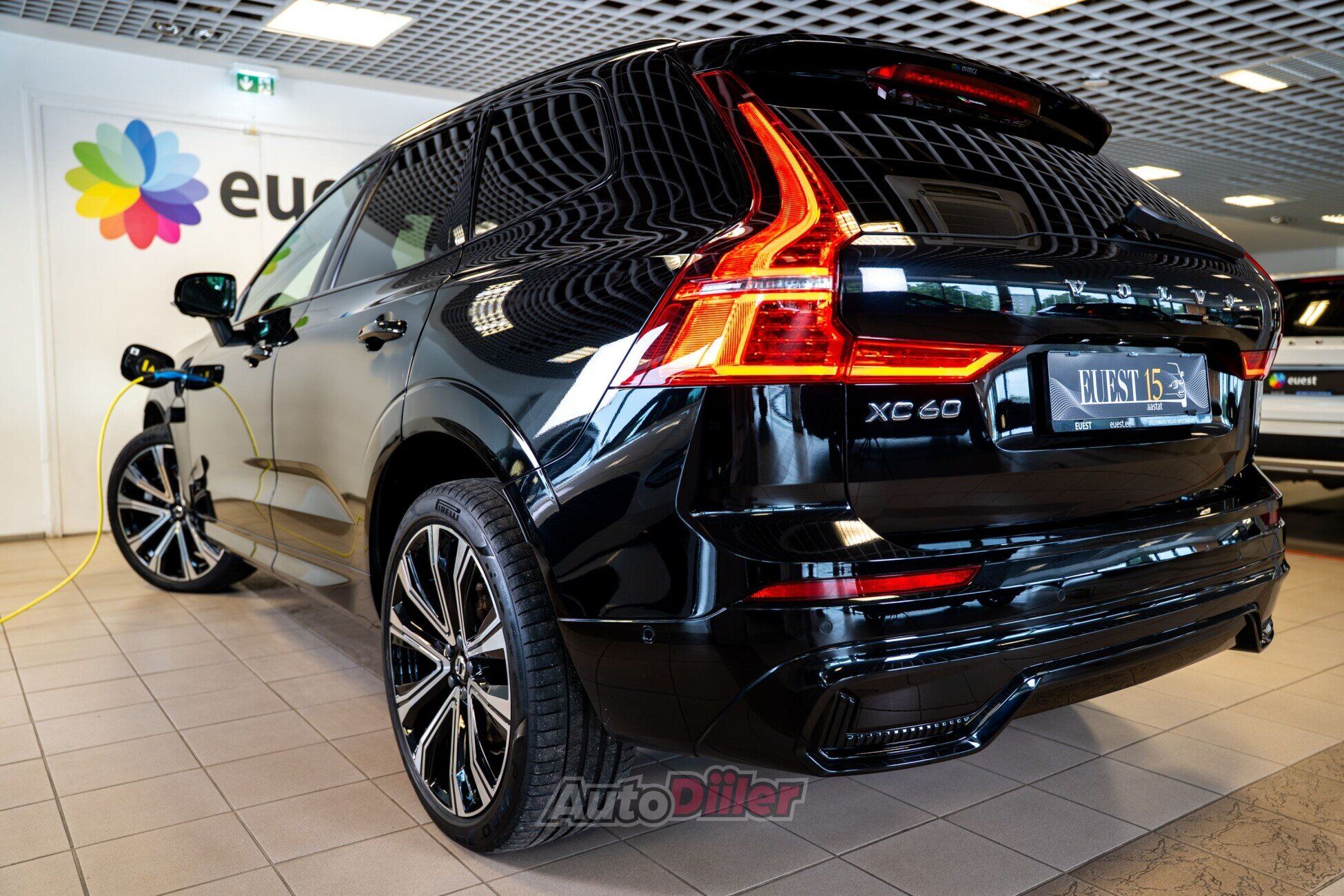 Volvo XC60 2022, photo 3/10