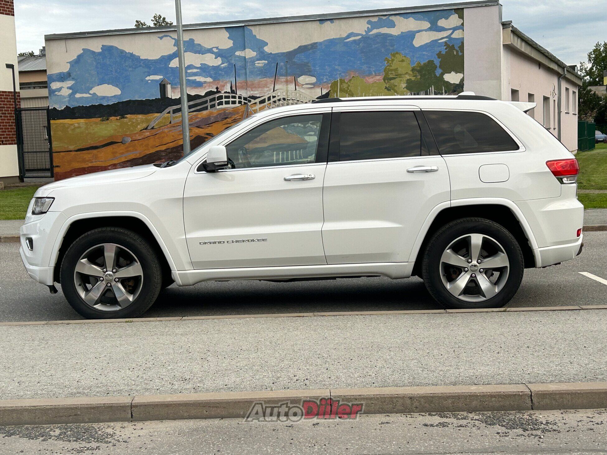 Jeep Grand Cherokee Overland 3.0 184kW 2014, kuva 3/9