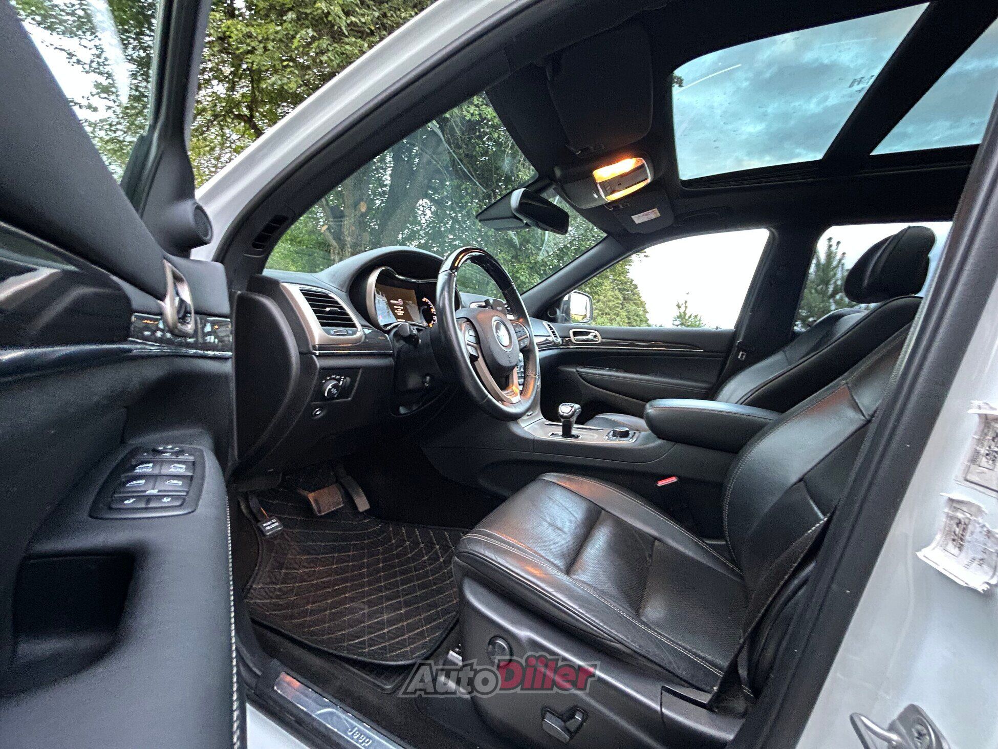 Jeep Grand Cherokee Overland 3.0 184kW 2014, kuva 7/9