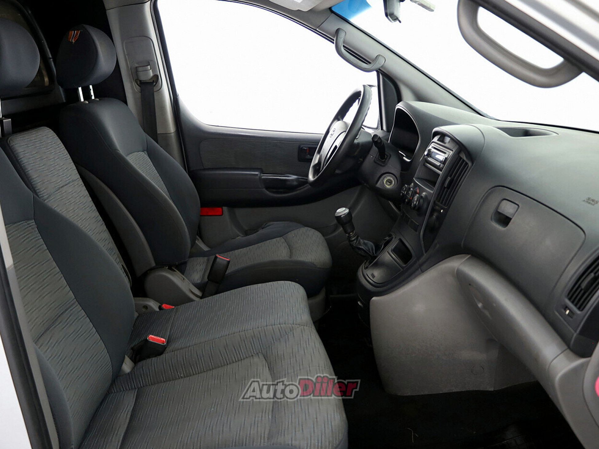 Hyundai H-1 2.5 120kW 2008, kuva 6/7